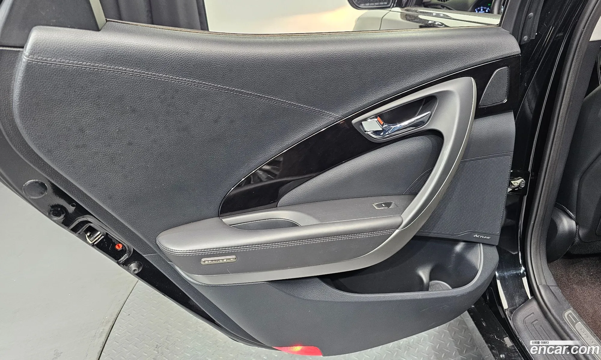 Hyundai Grandeur HG 2014 — 14