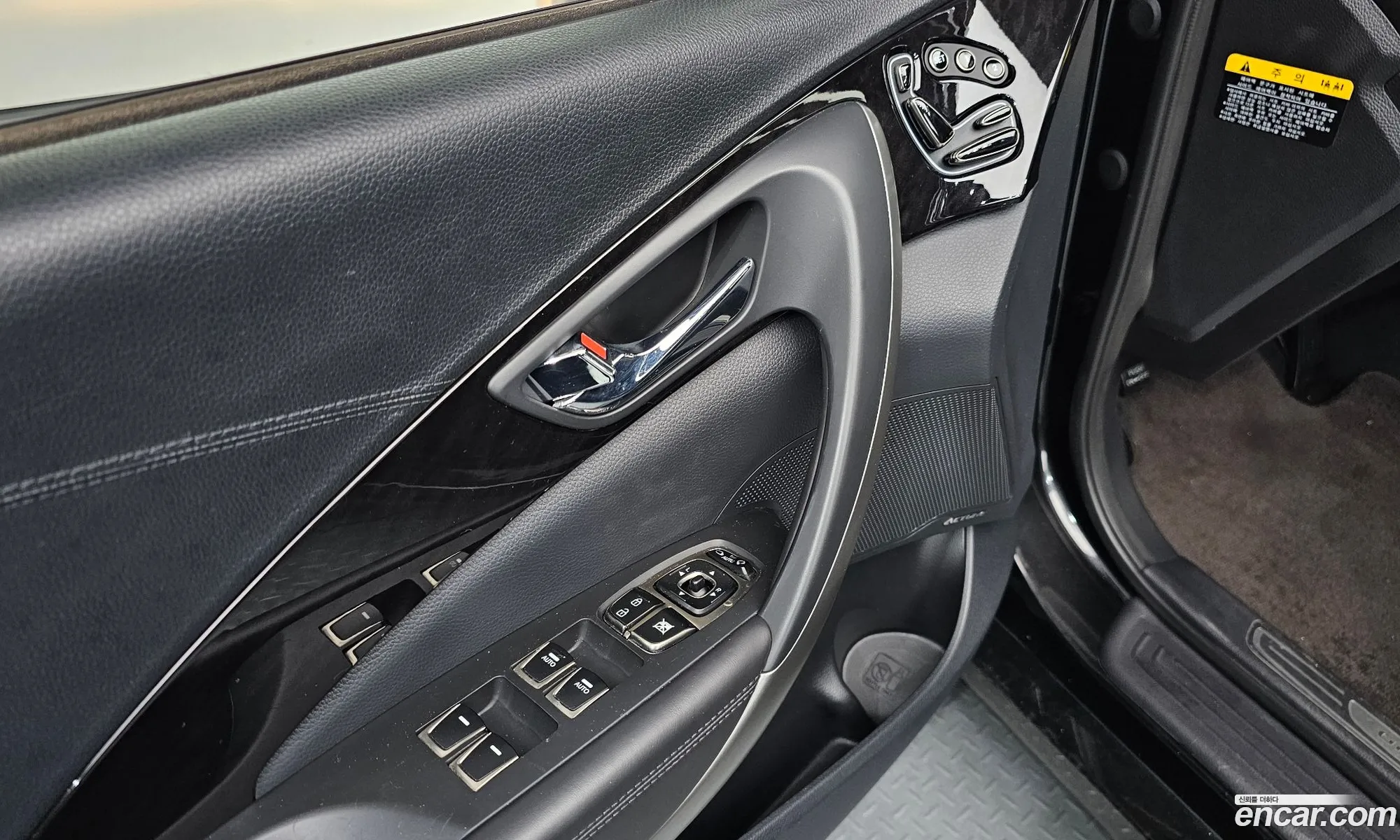 Hyundai Grandeur HG 2014 — 20