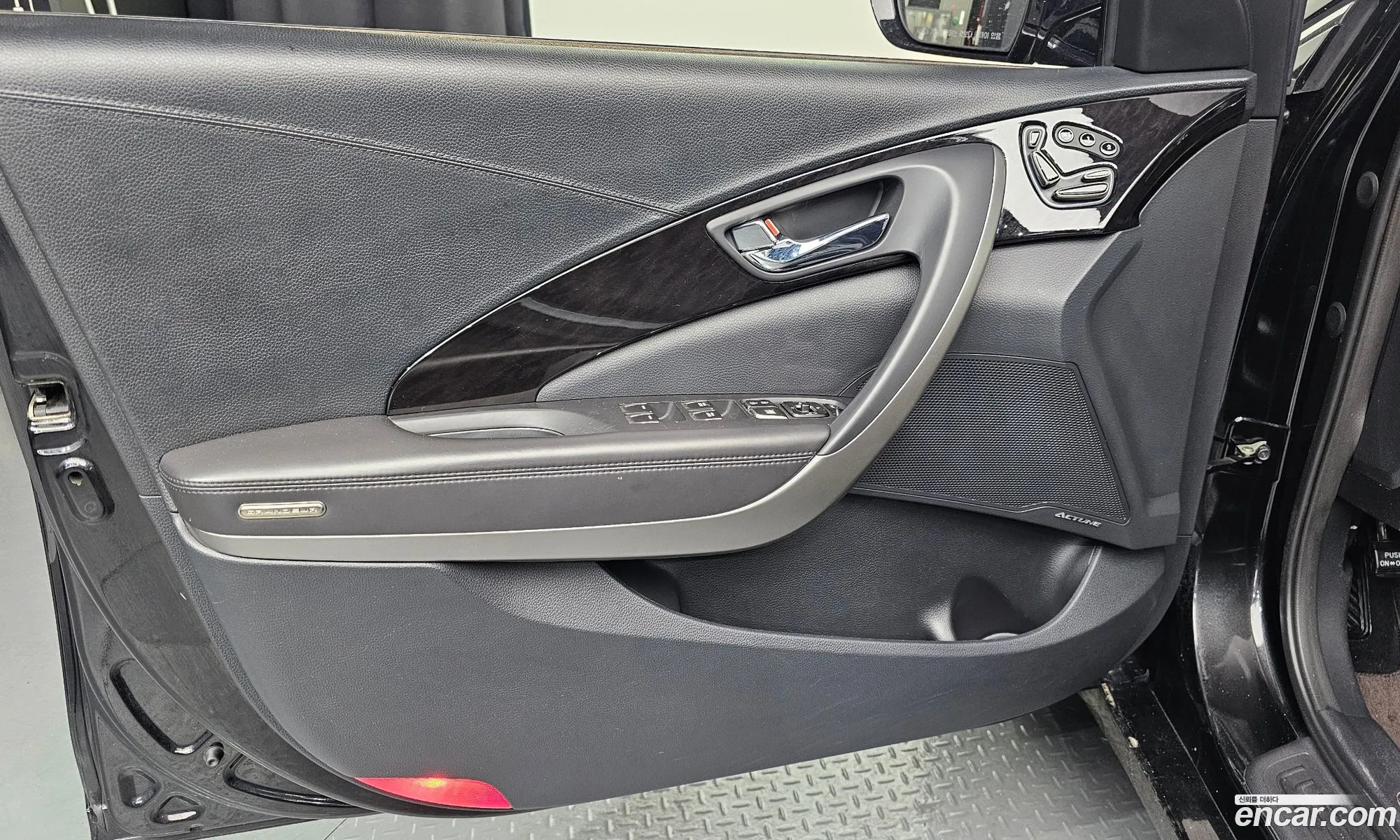 Hyundai Grandeur HG 2014 — 7