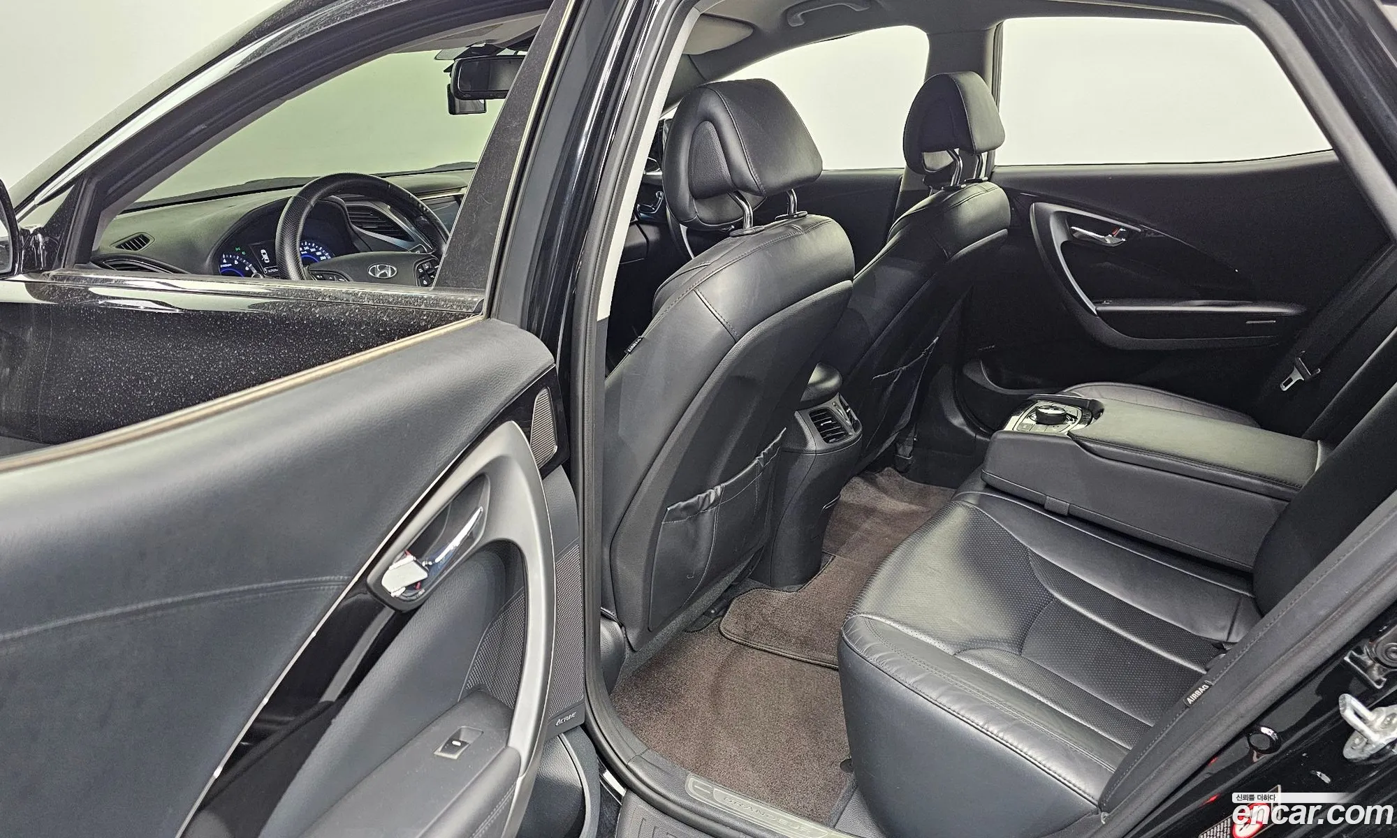 Hyundai Grandeur HG 2014 — 16