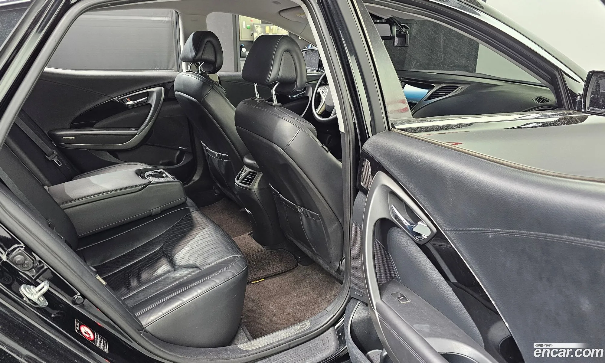 Hyundai Grandeur HG 2014 — 25