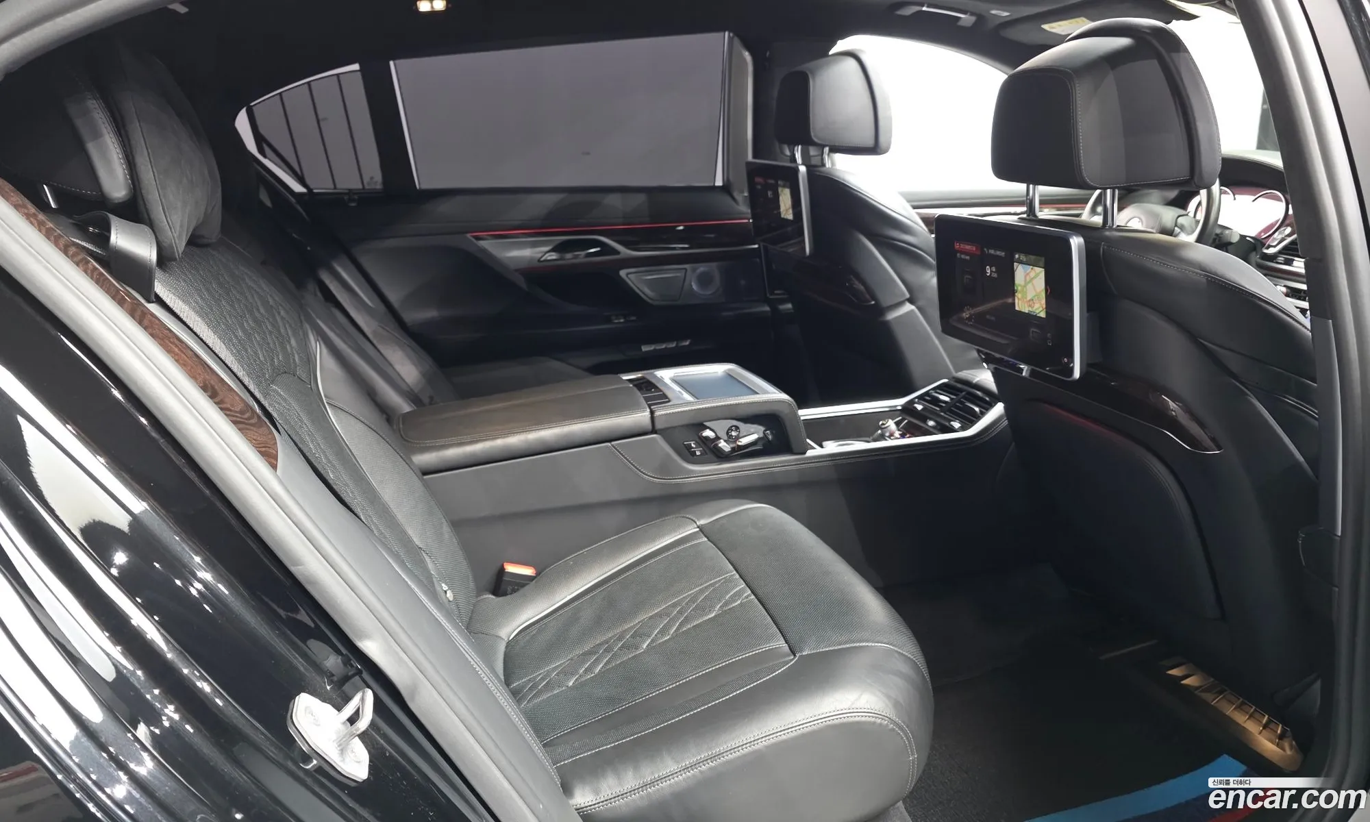 BMW 7 Series 2018 WBA7F2101JB235839 — 2