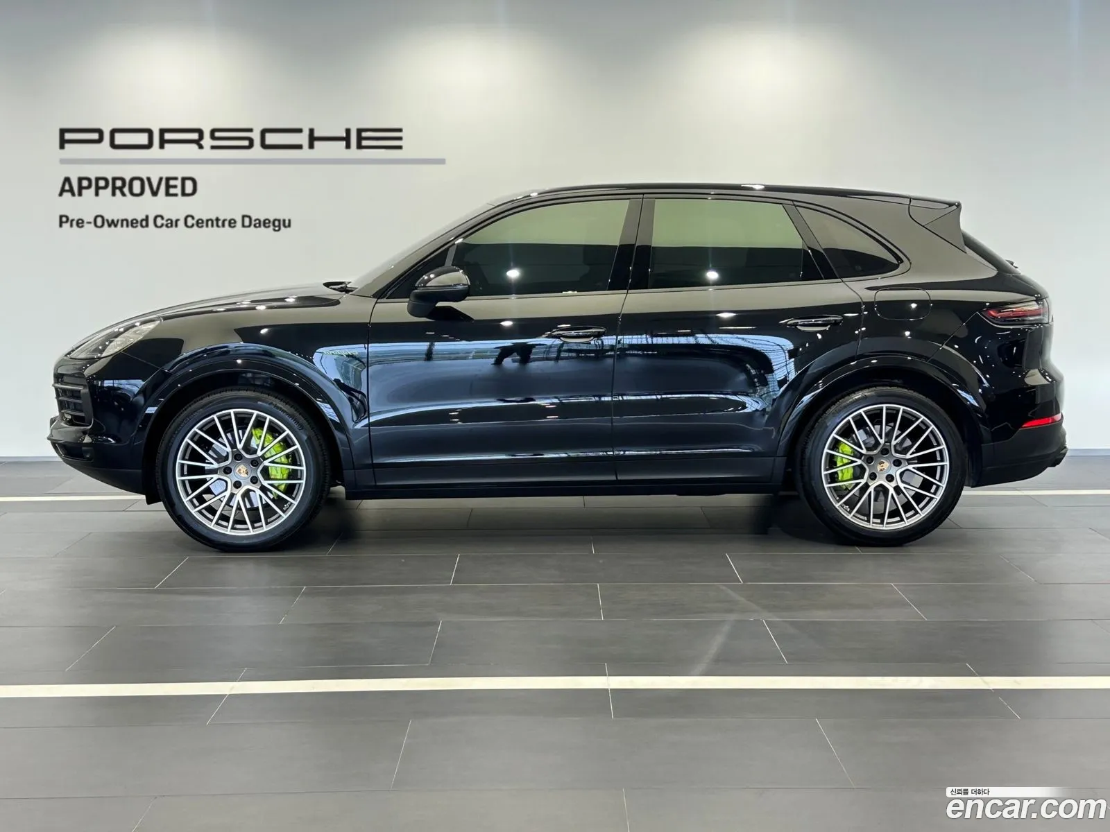 Porsche Cayenne 2023 — 2