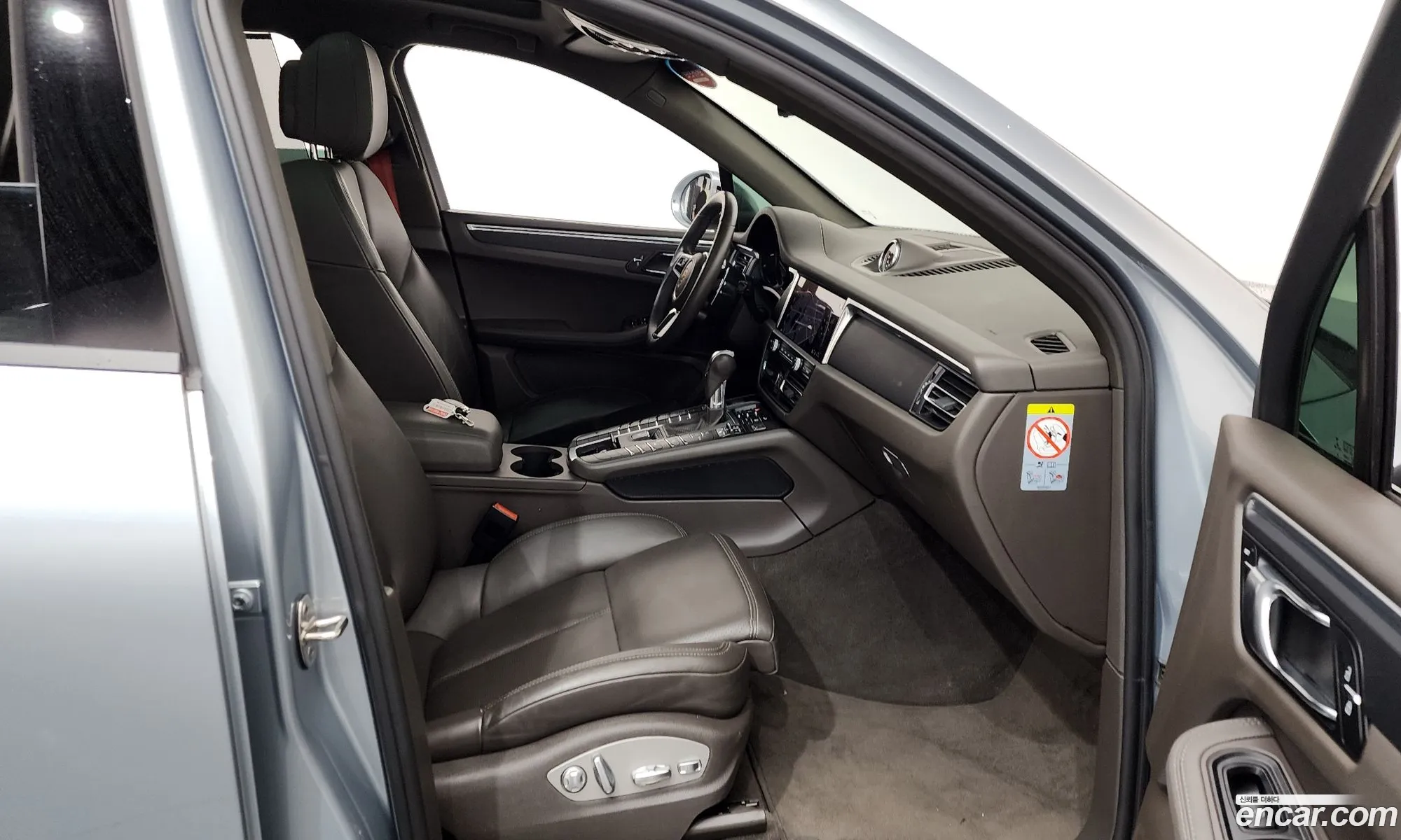 Porsche Macan 2021 — 26