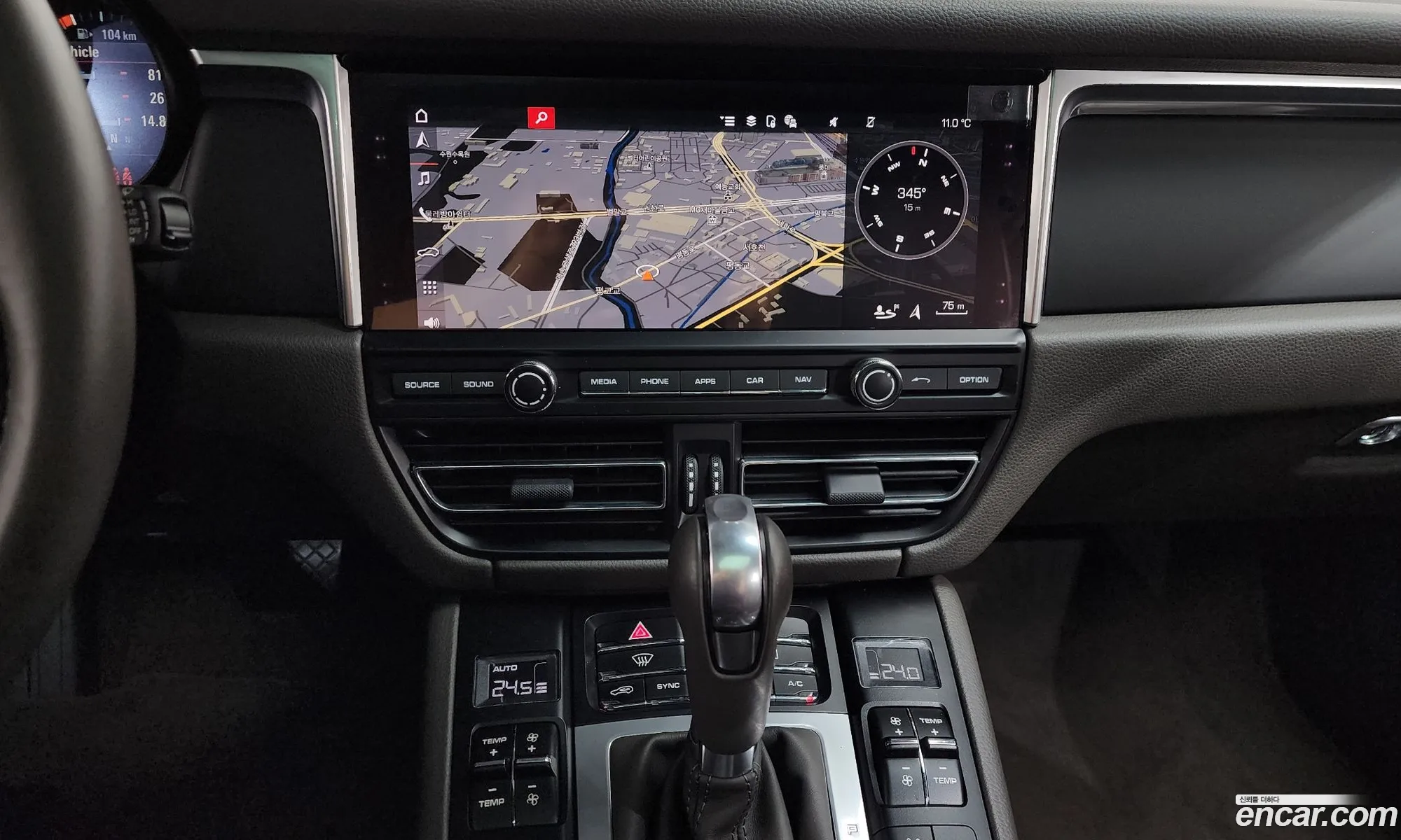 Porsche Macan 2021 — 34