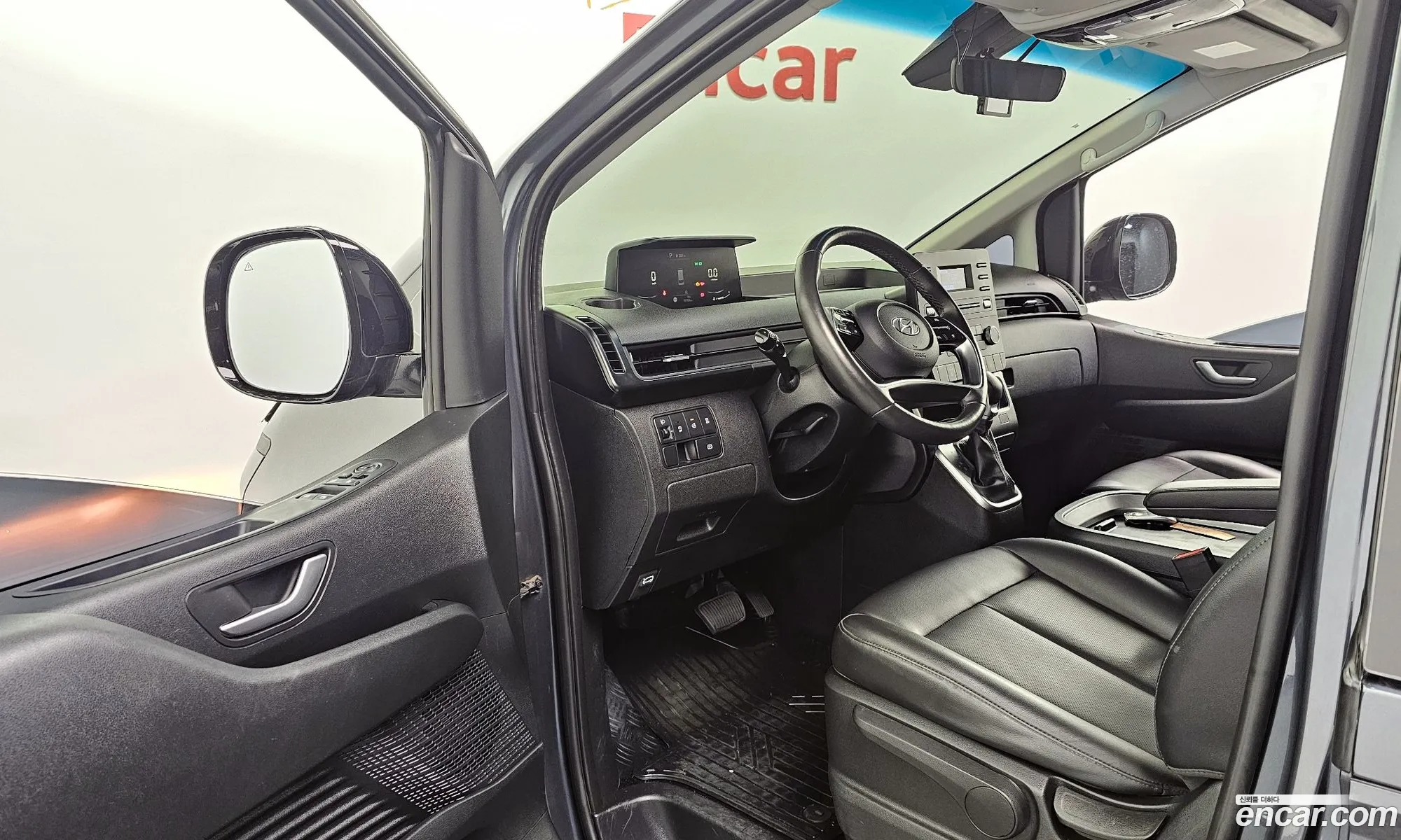 Hyundai Staria 2022 — 13