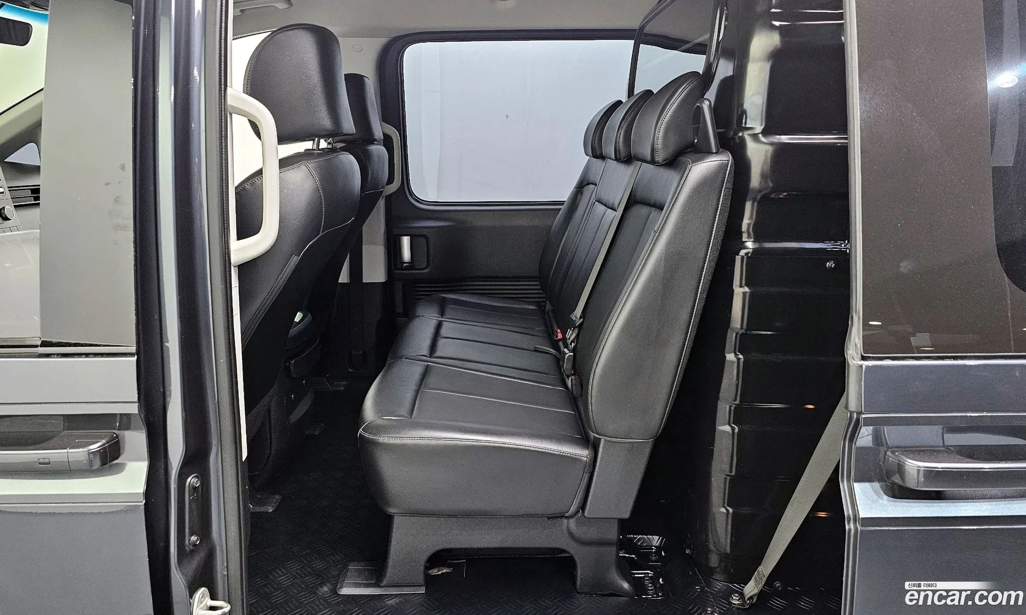 Hyundai Staria 2022 — 19