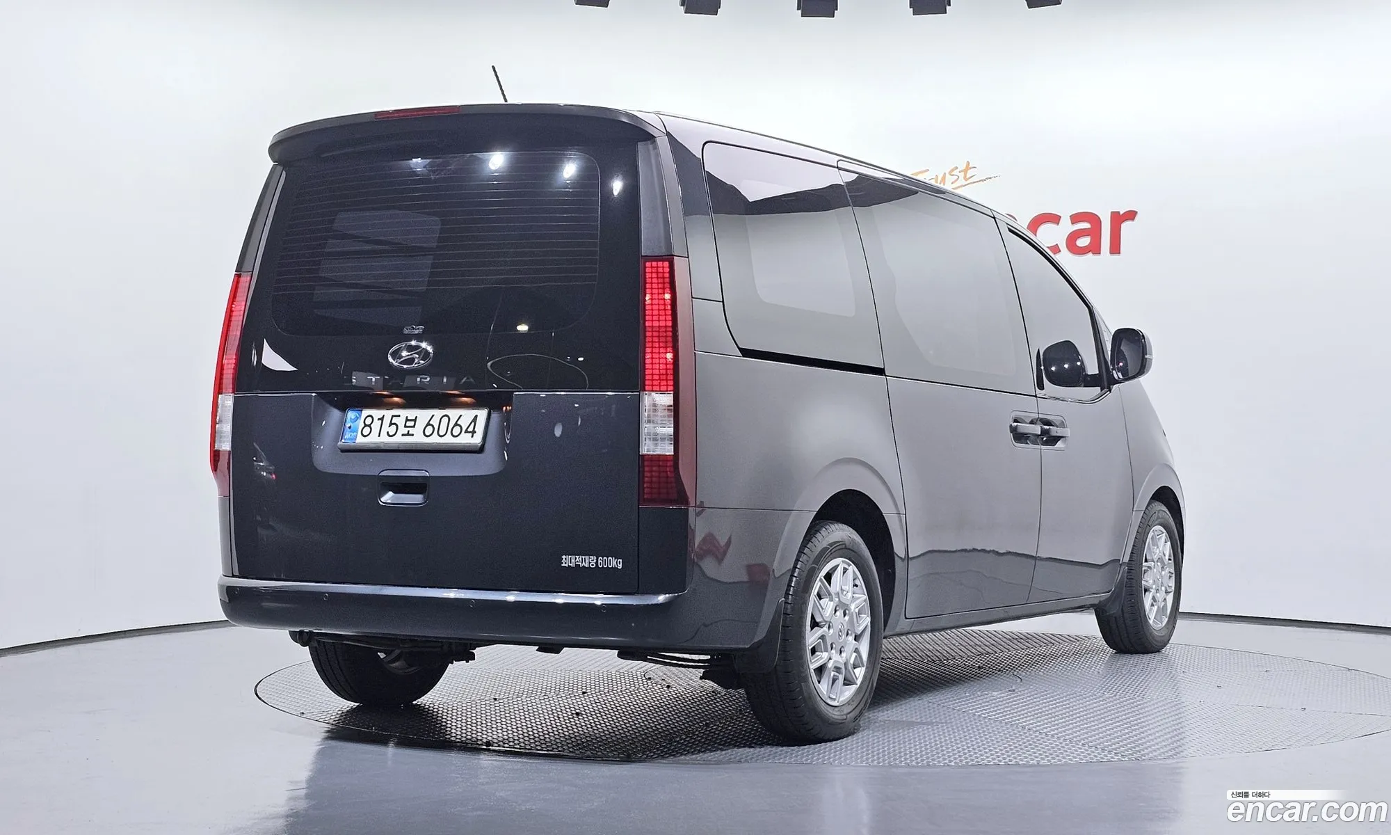 Hyundai Staria 2022 — 16