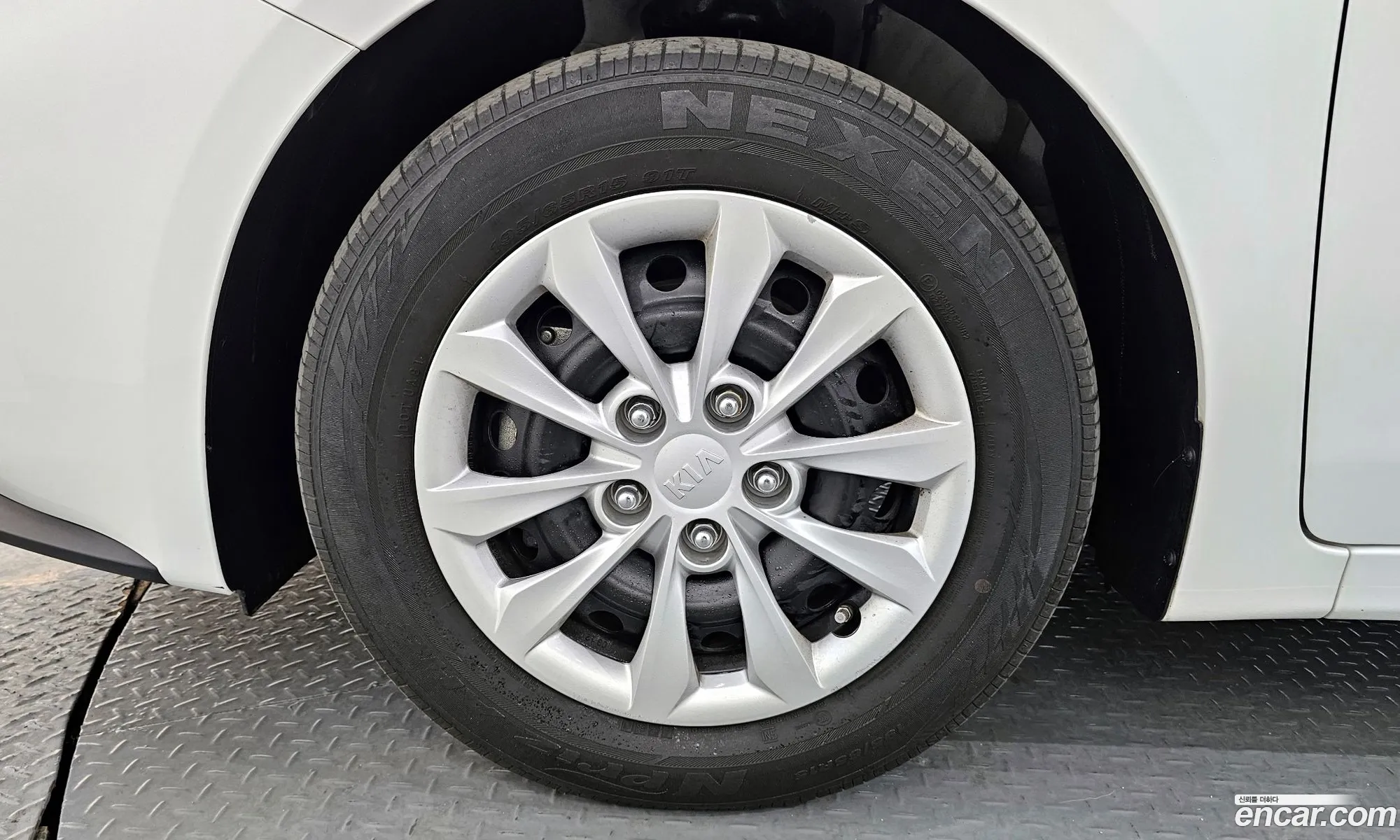 Kia K3 2020 — 16