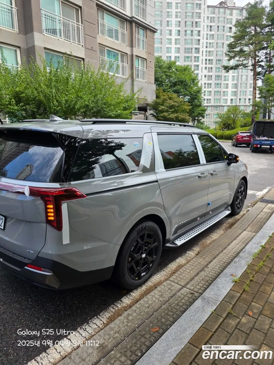Kia Carnival 2025 — 5