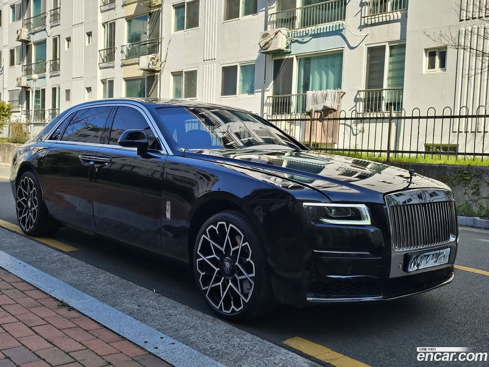 Rolls-Royce Ghost 2012 — 17