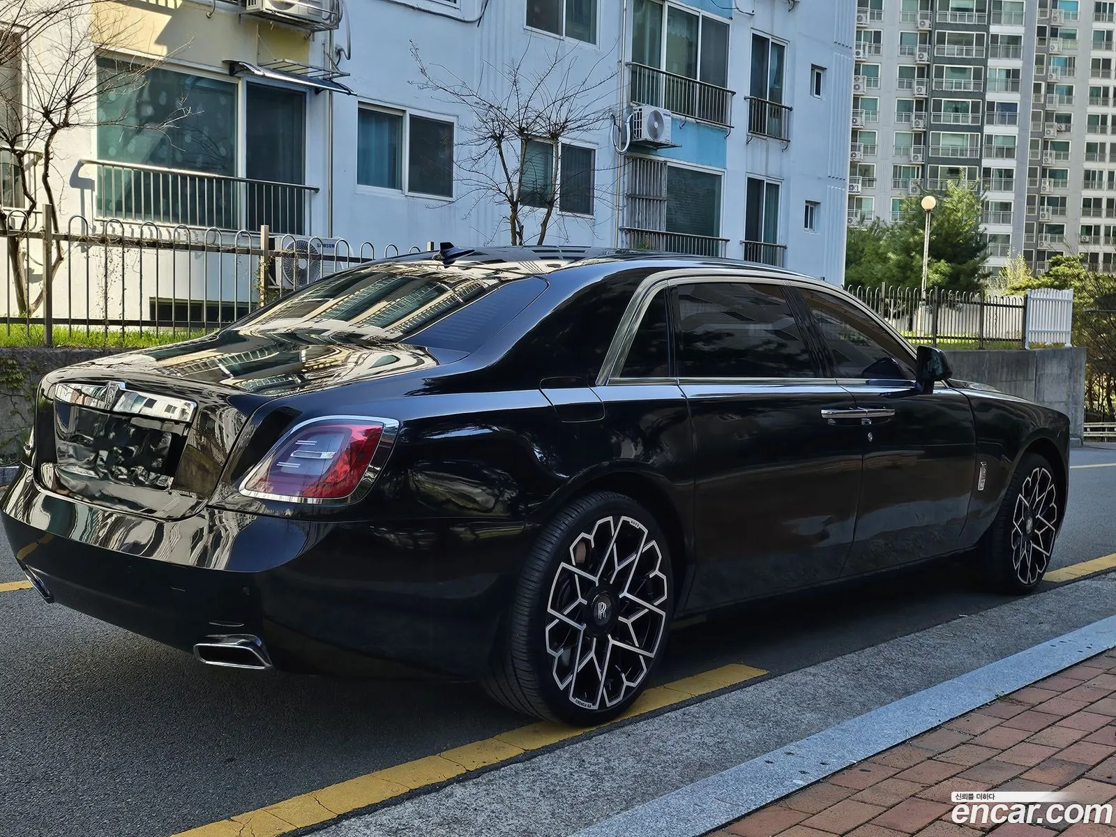 Rolls-Royce Ghost 2012 — 14