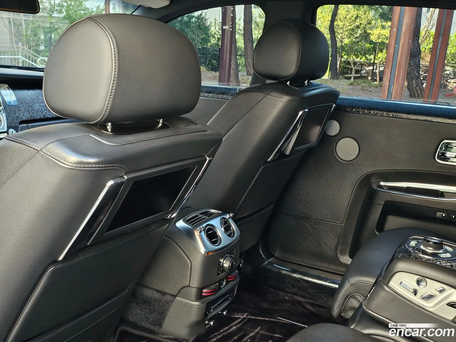 Rolls-Royce Ghost 2012 — 13