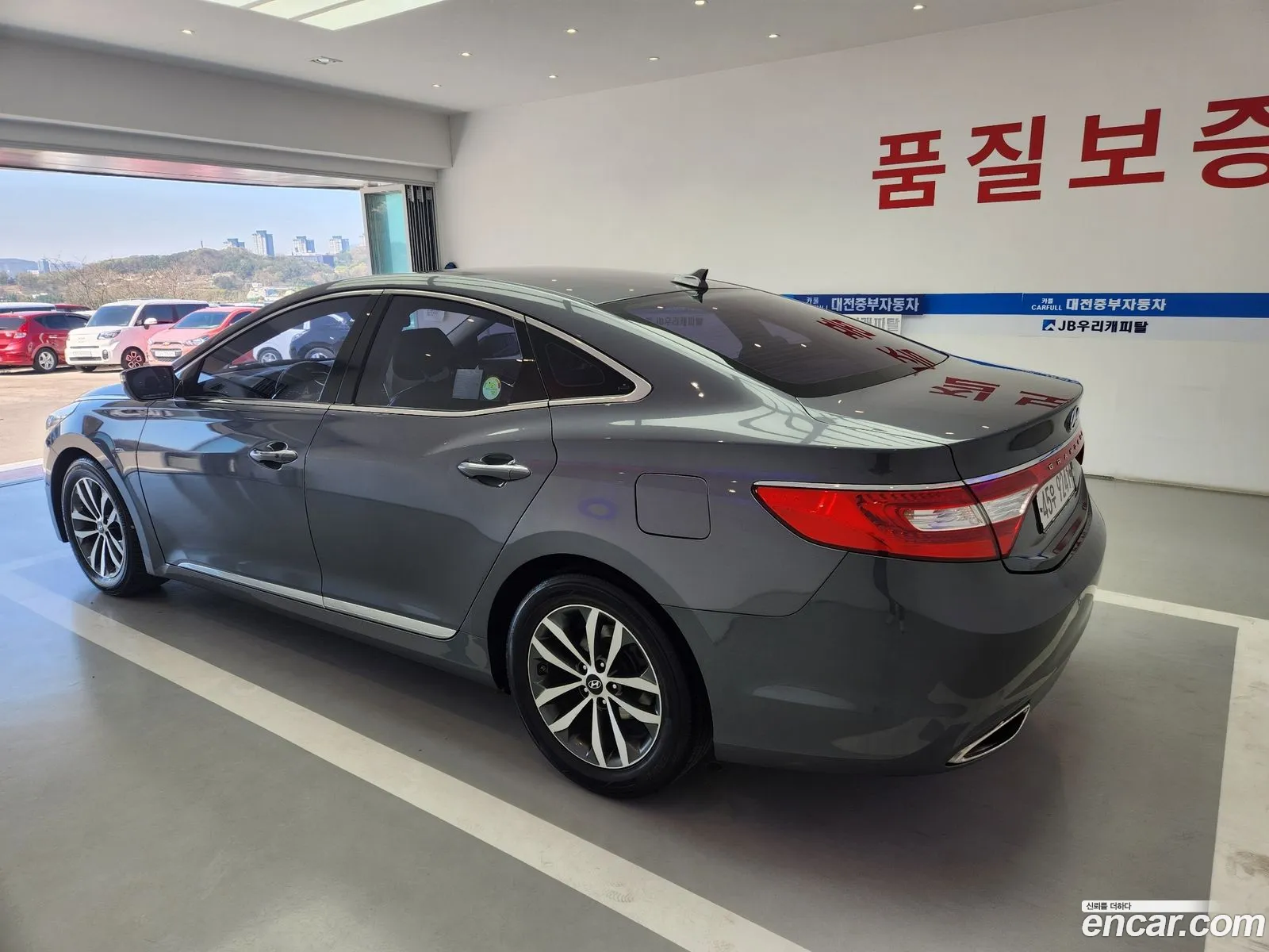 Hyundai Grandeur HG 2012 — 14