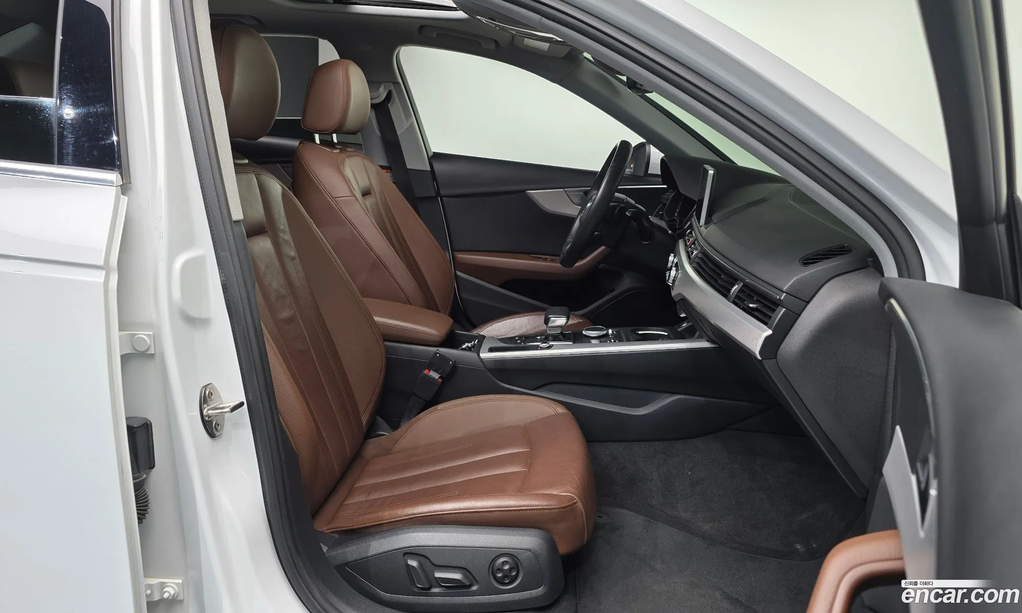 Audi A4 2018 WAUZZZF42JA176312 — 8