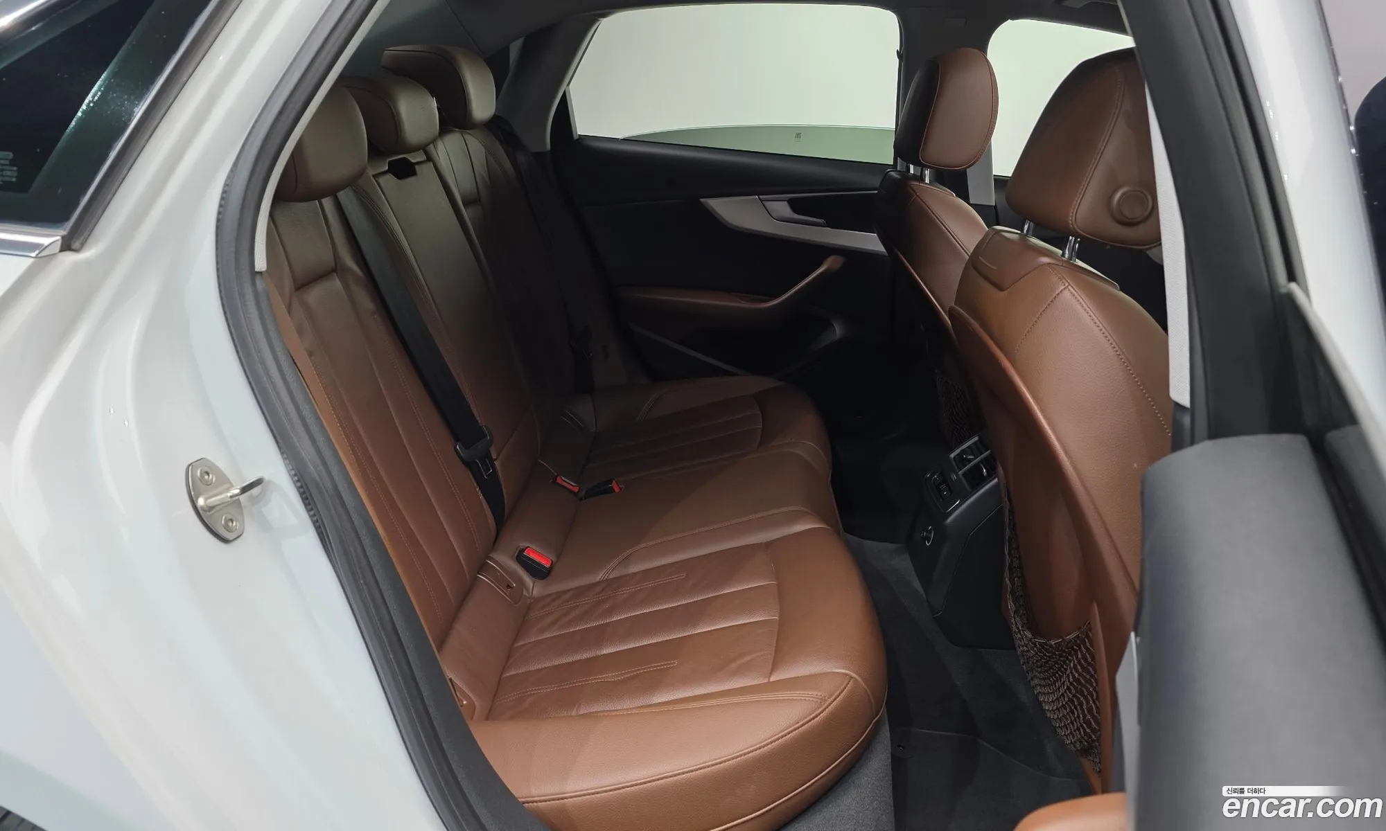 Audi A4 2018 WAUZZZF42JA176312 — 11