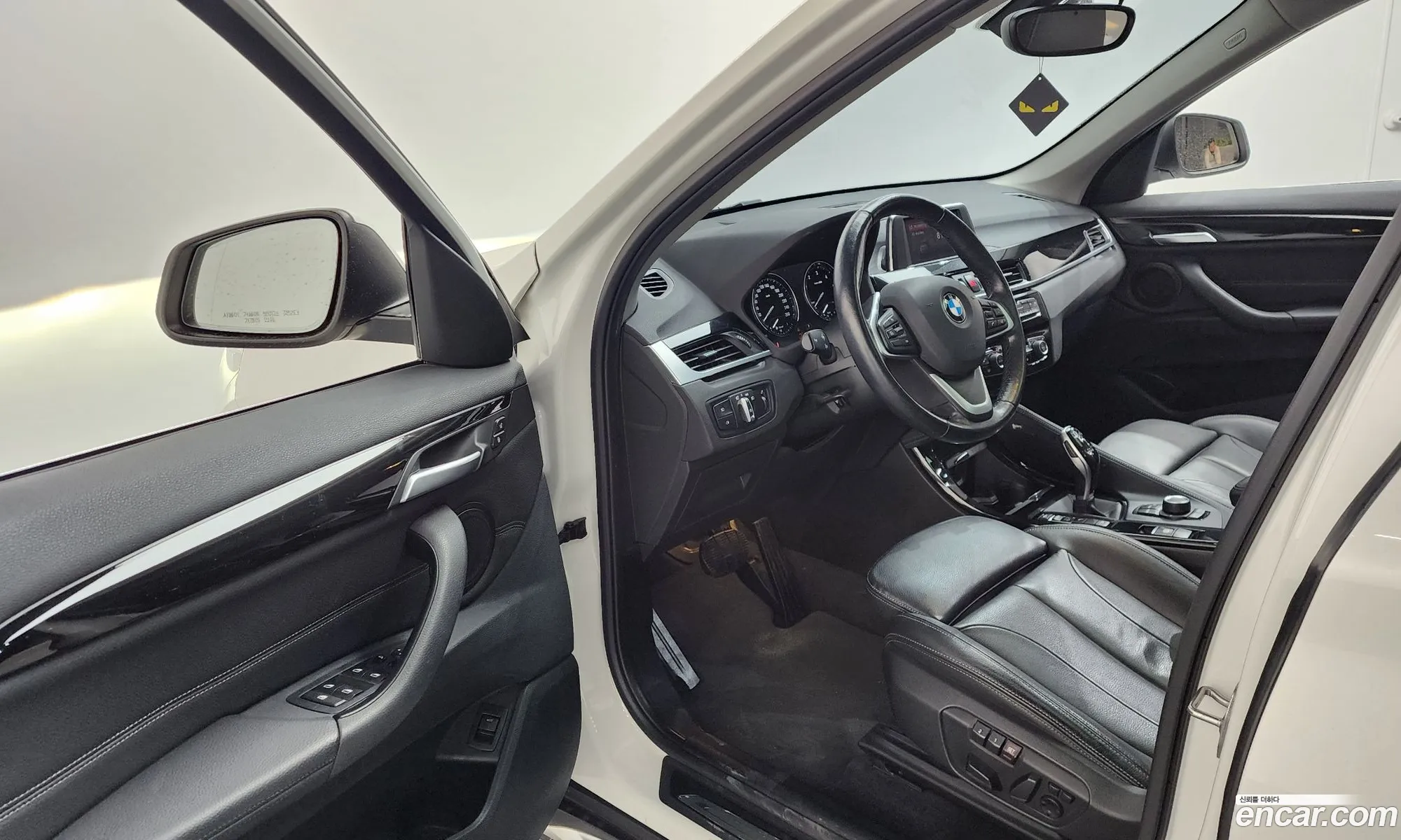 BMW X1 2018 WBAJJ1107JEF65100 — 17