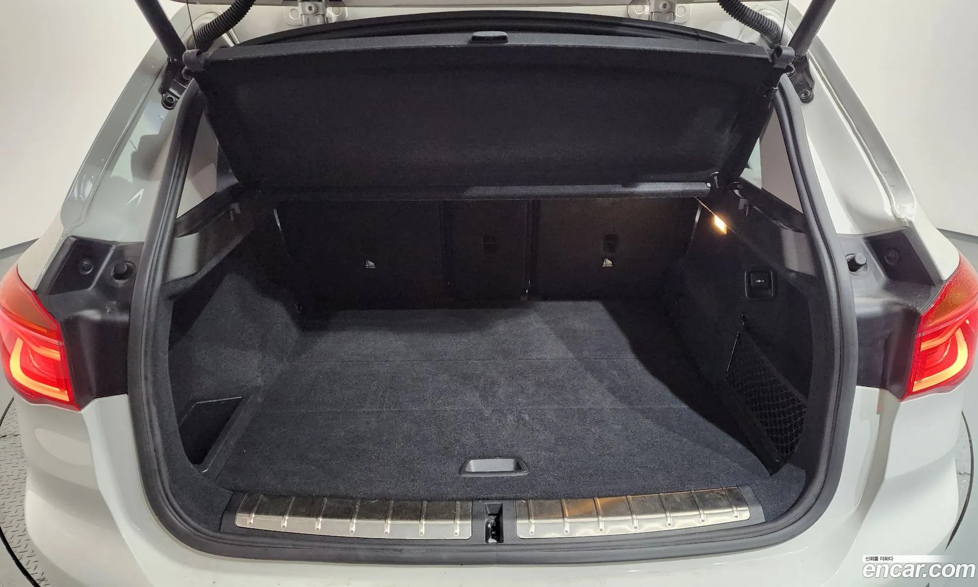 BMW X1 2018 WBAJJ1107JEF65100 — 6