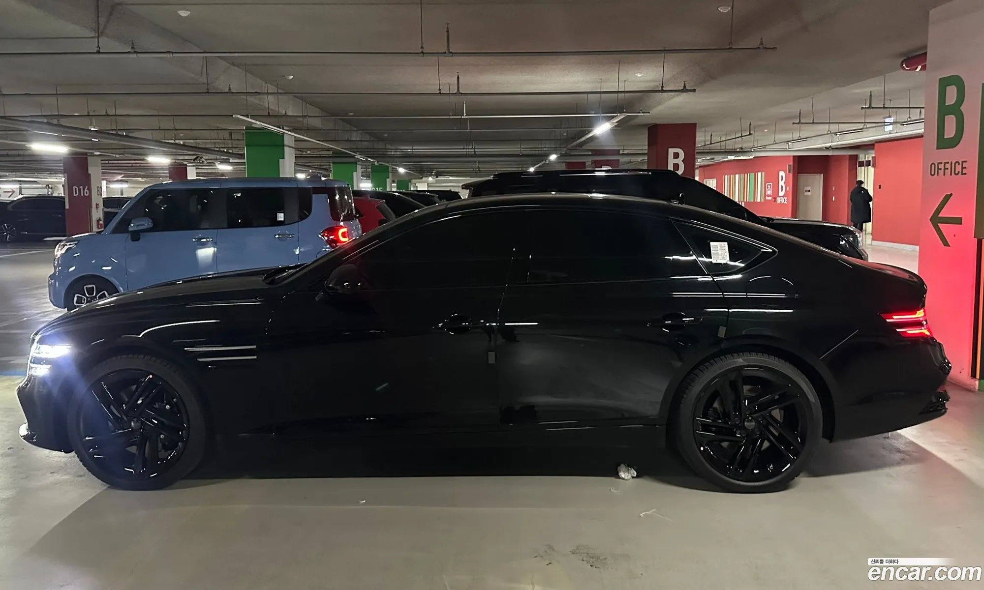 Genesis G80 2025 — 2