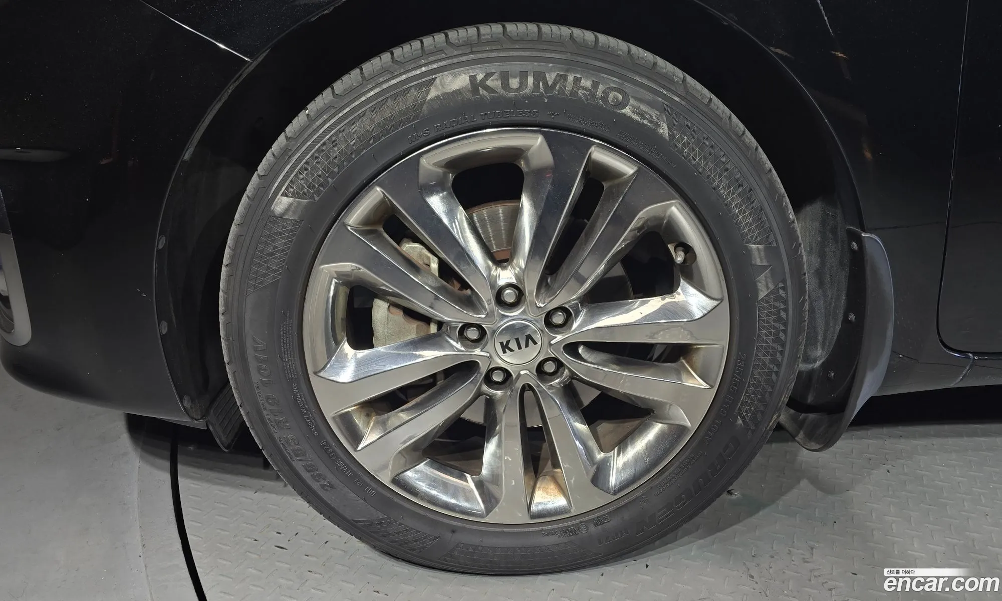 Kia Carnival 2015 — 13