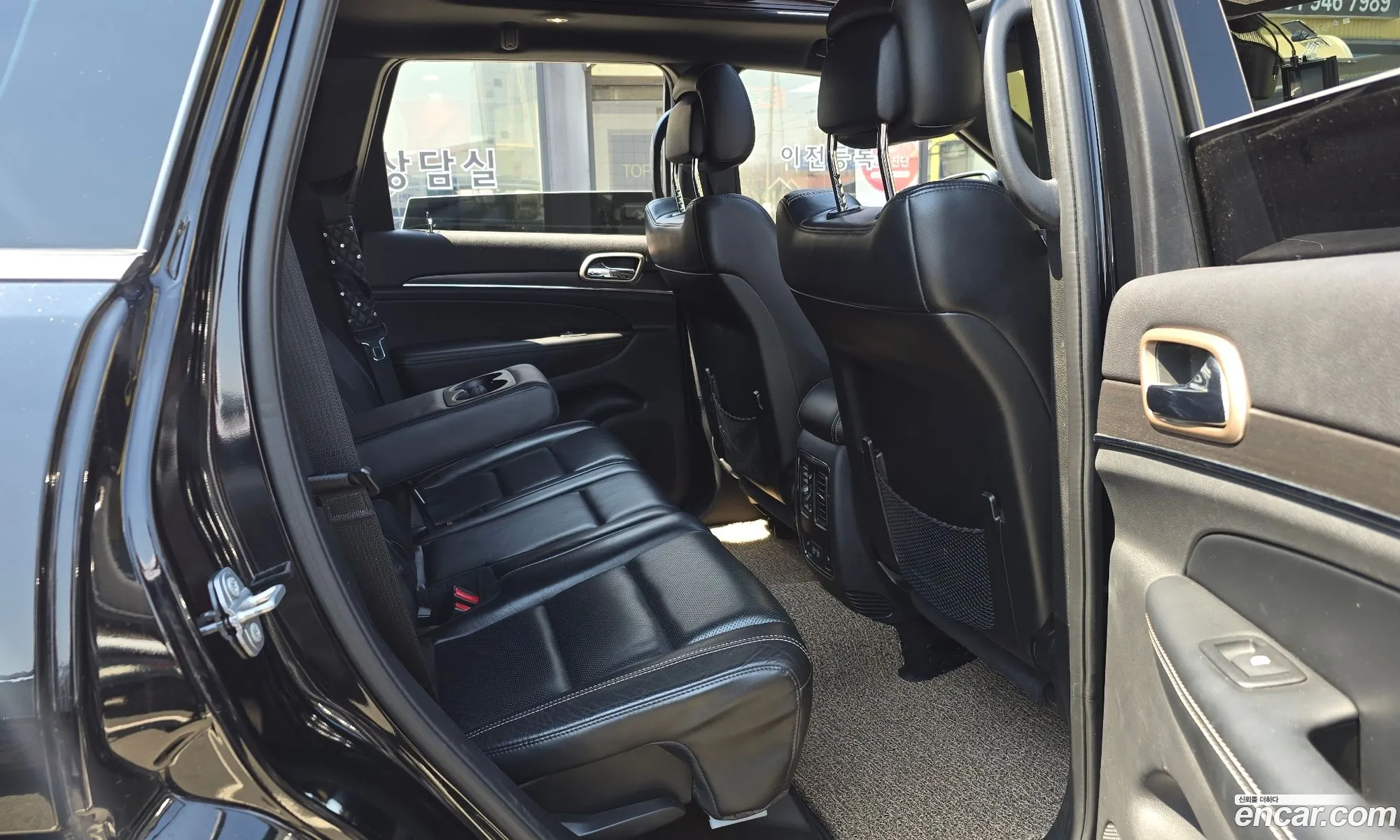 Jeep Grand Cherokee 2017 1C4RJFBG6HC656800 — 13