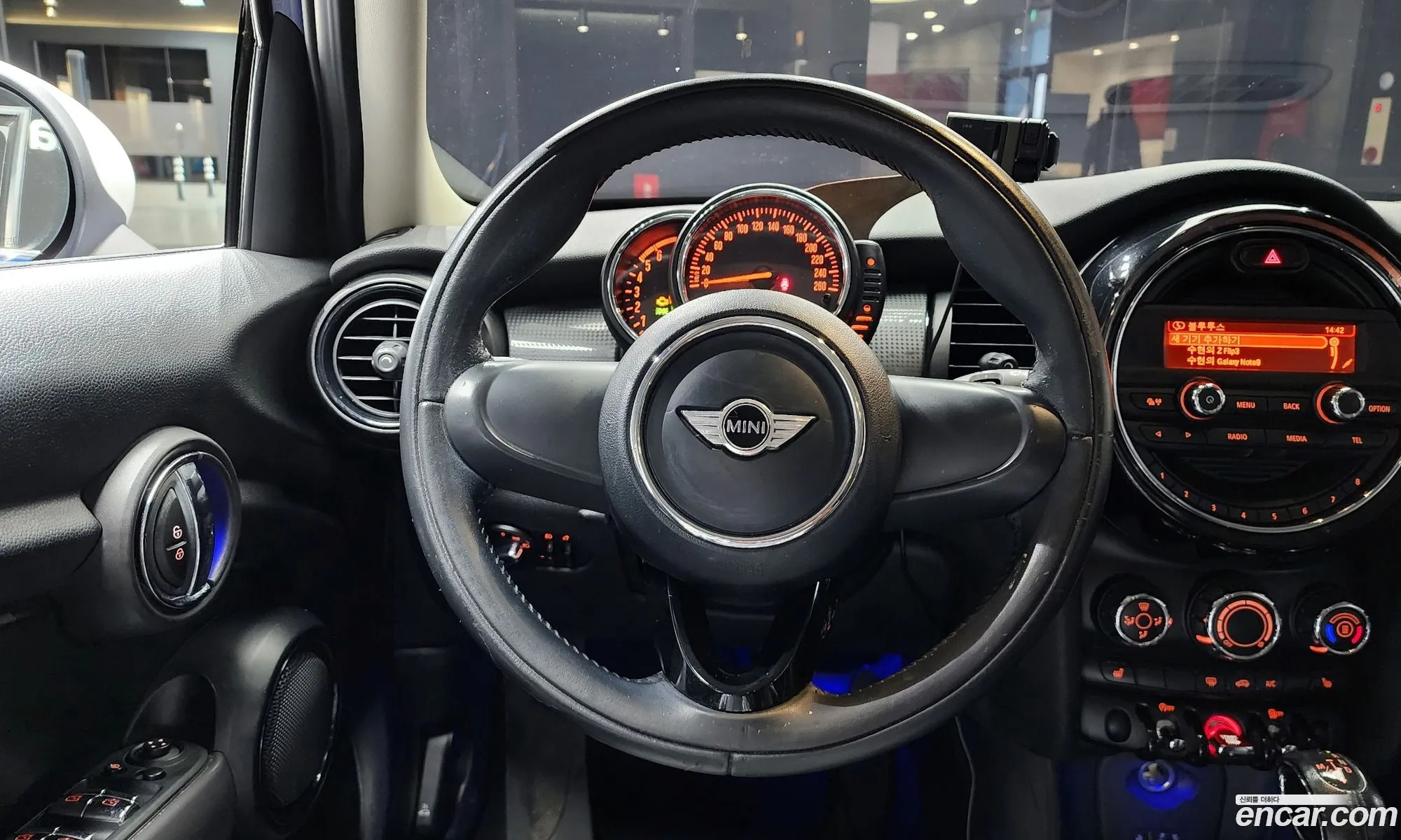 Mini Cooper D 2017 — 11