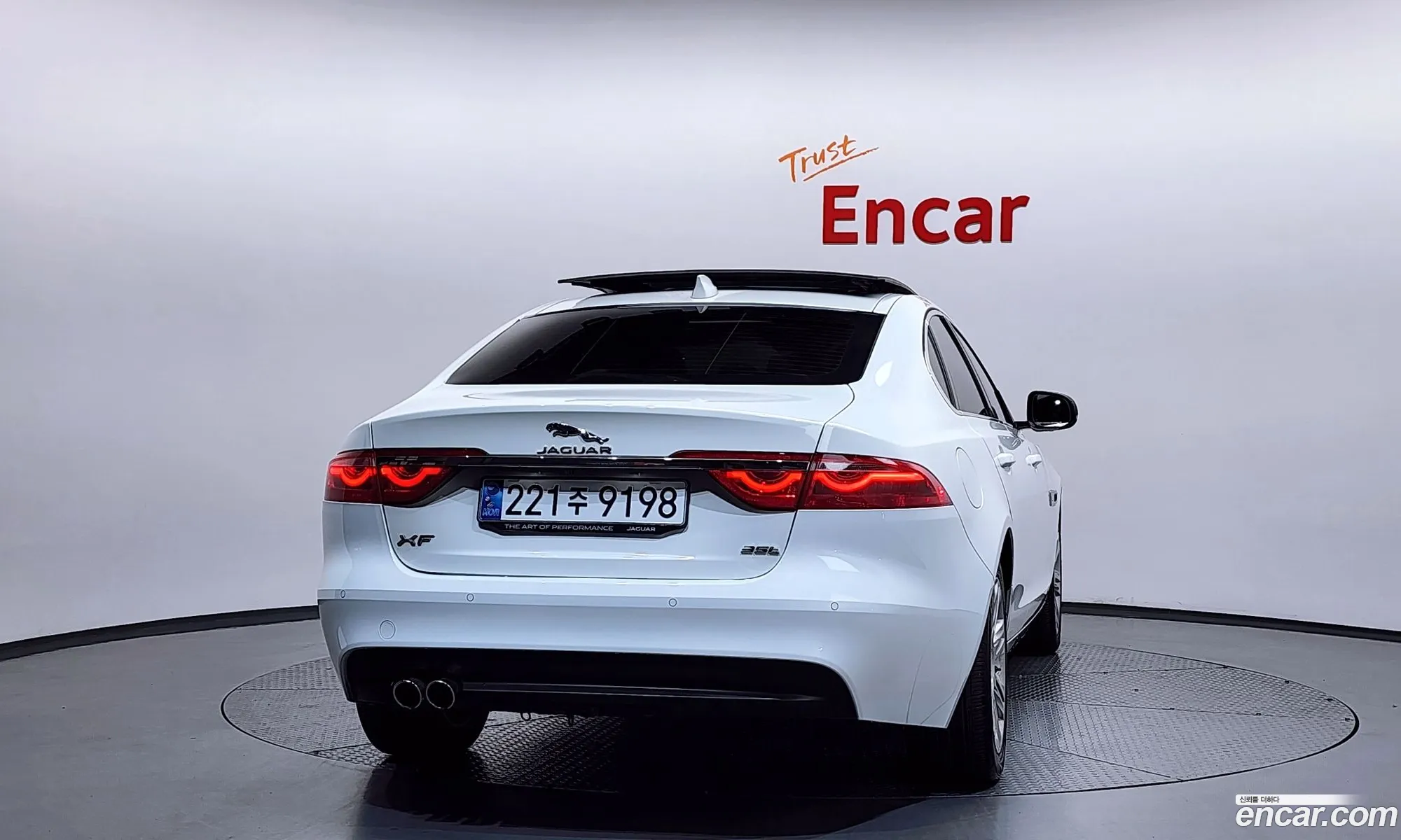 Jaguar XF 2017 SAJBB4BN0HCY36633 — 19