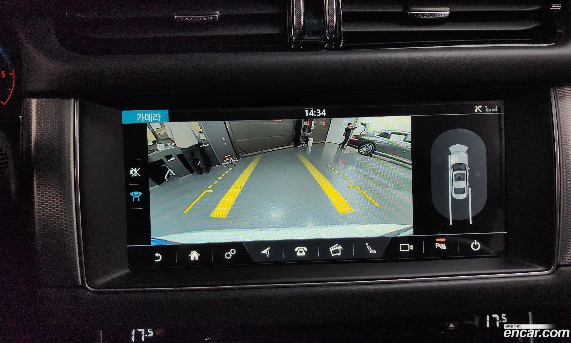 Jaguar XF 2017 SAJBB4BN0HCY36633 — 5