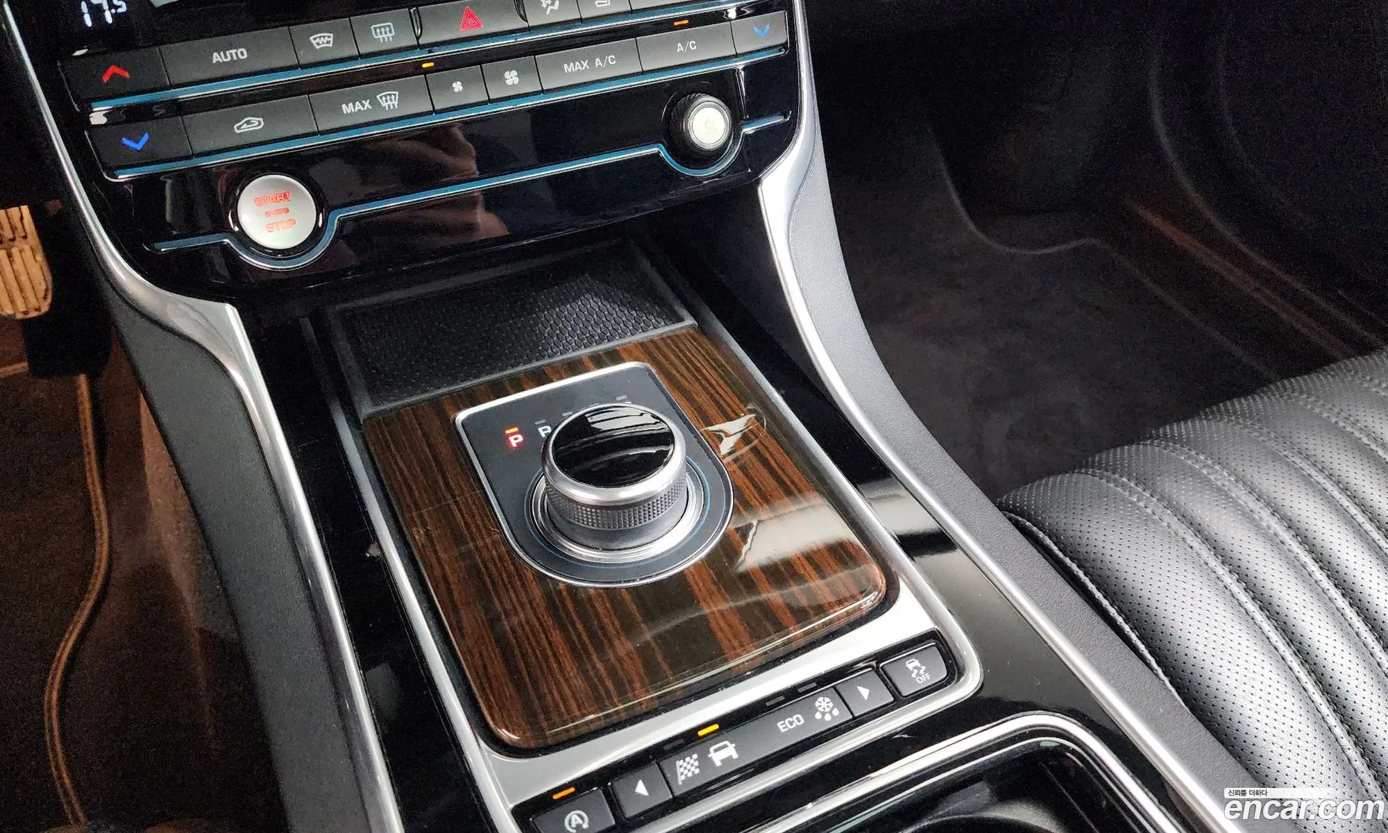 Jaguar XF 2017 SAJBB4BN0HCY36633 — 11