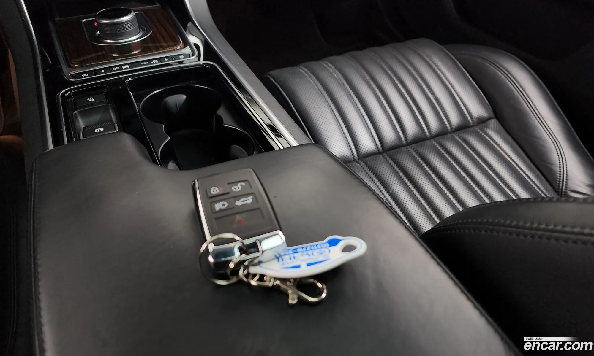 Jaguar XF 2017 SAJBB4BN0HCY36633 — 12