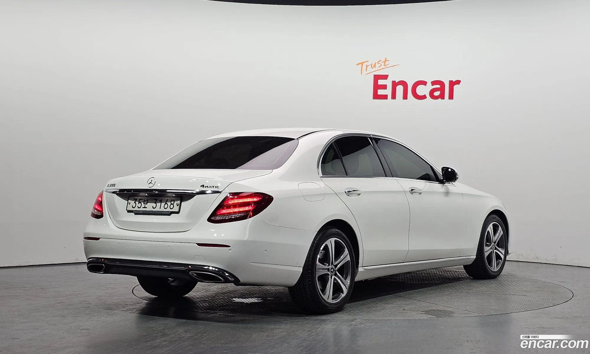 Mercedes-Benz E-Class W213 2017 WDDZF4KB6HA276514 — 30