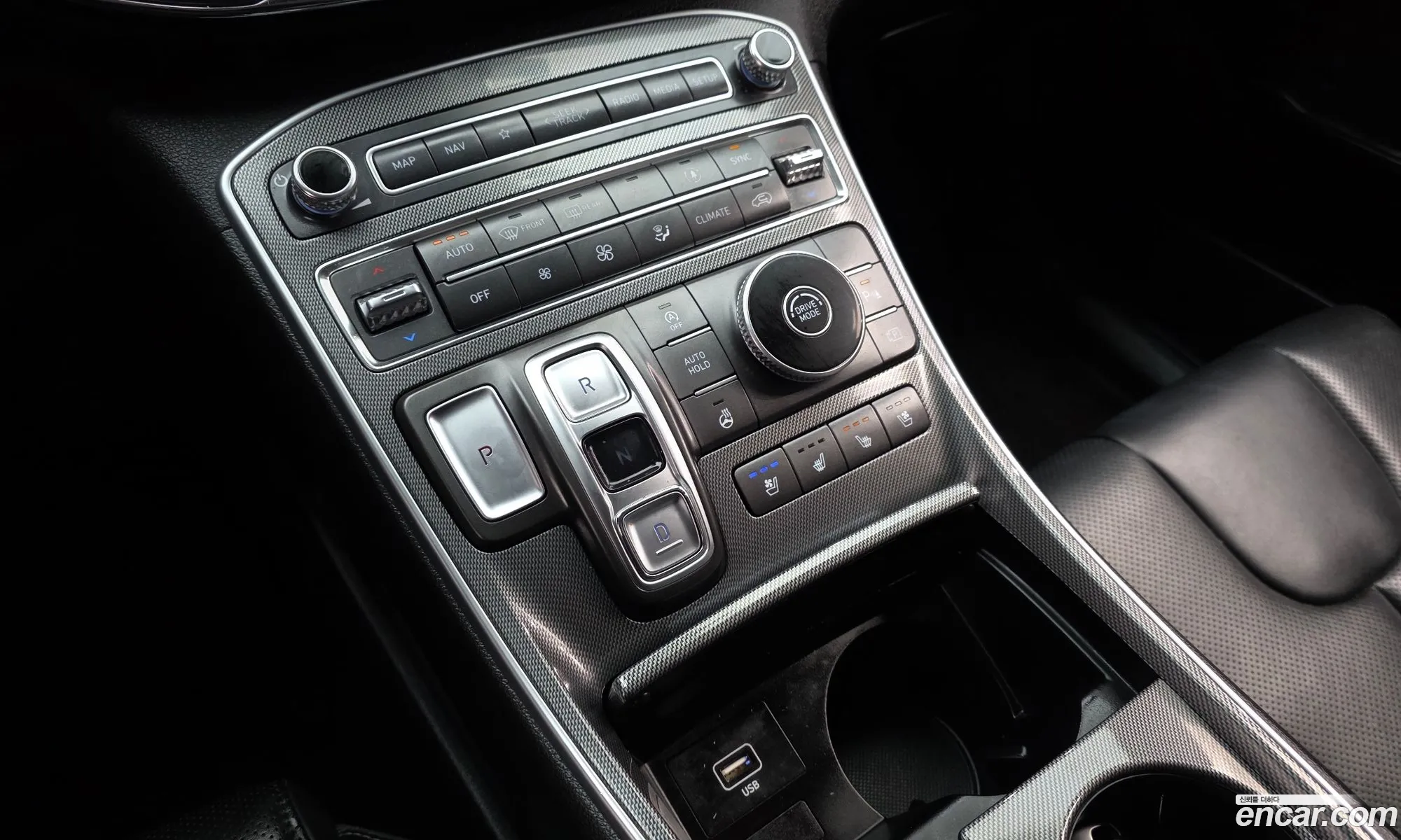 Hyundai Santa Fe 2021 — 25
