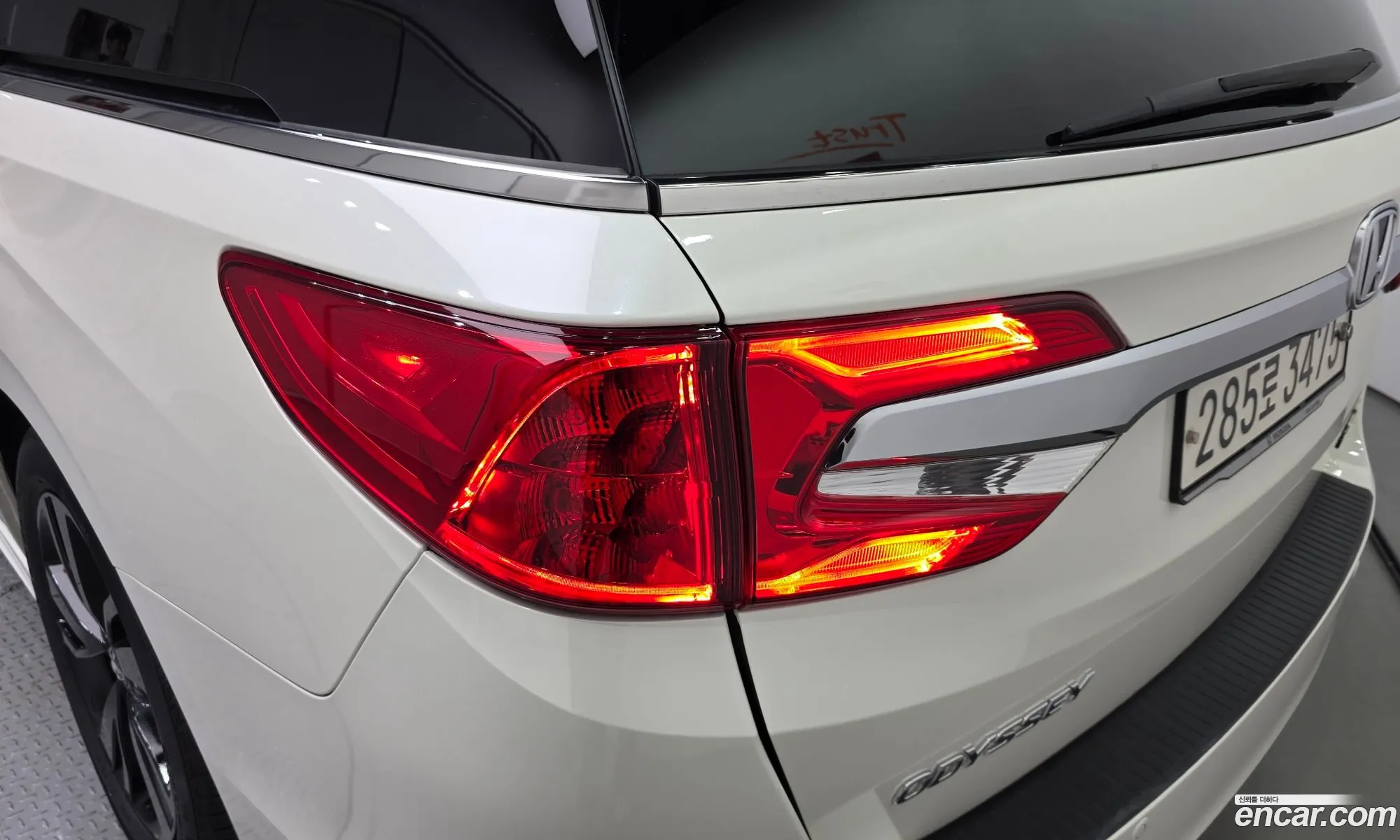 Honda Odyssey 2018 5KBRL6880KB600247 — 10