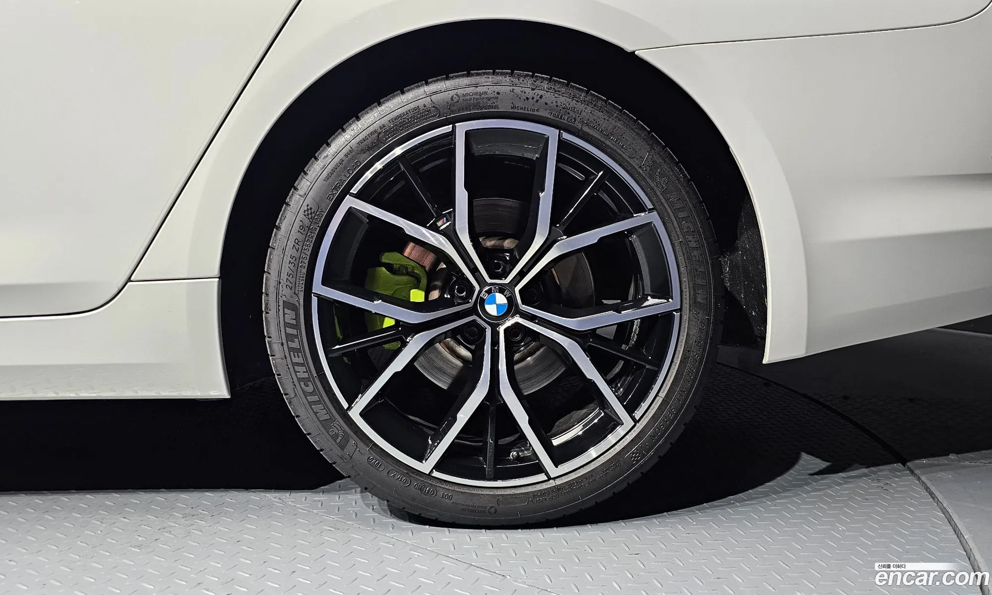 BMW 5 Series 2017 WBAJC3108JG995189 — 7