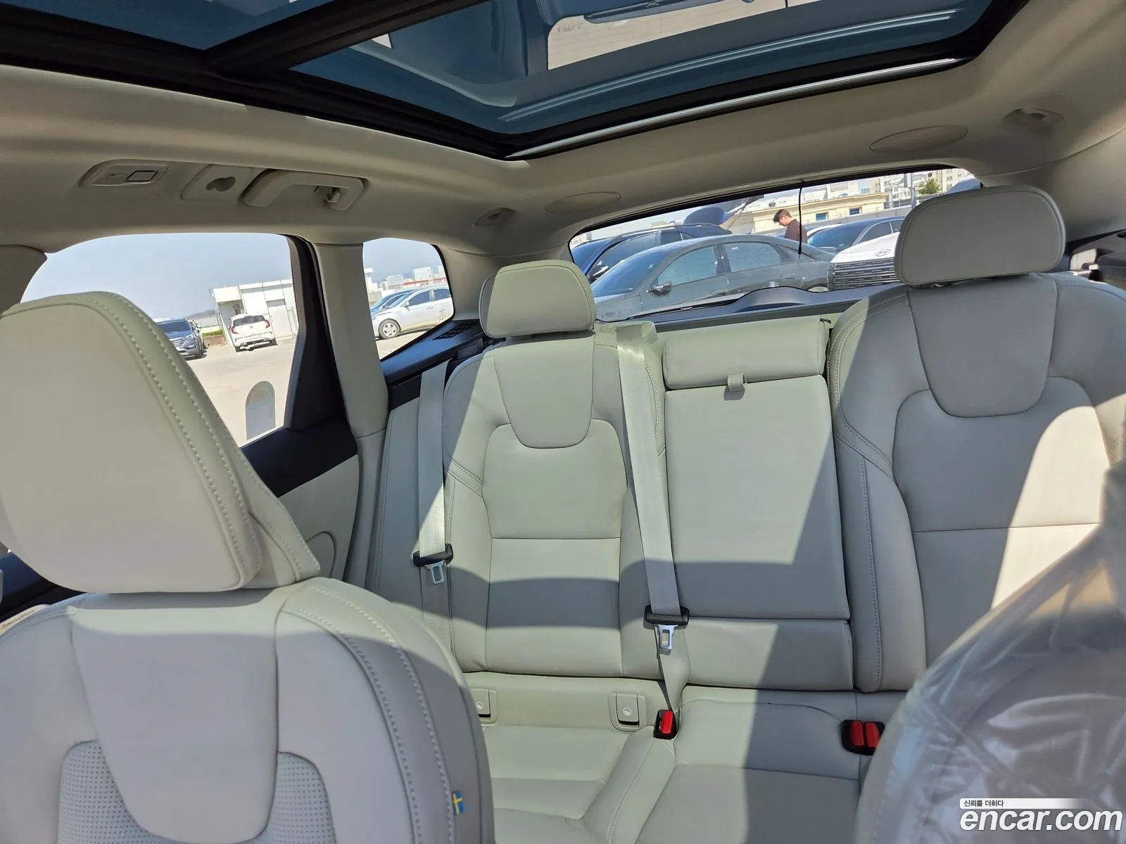 Volvo XC60 2026 — 13