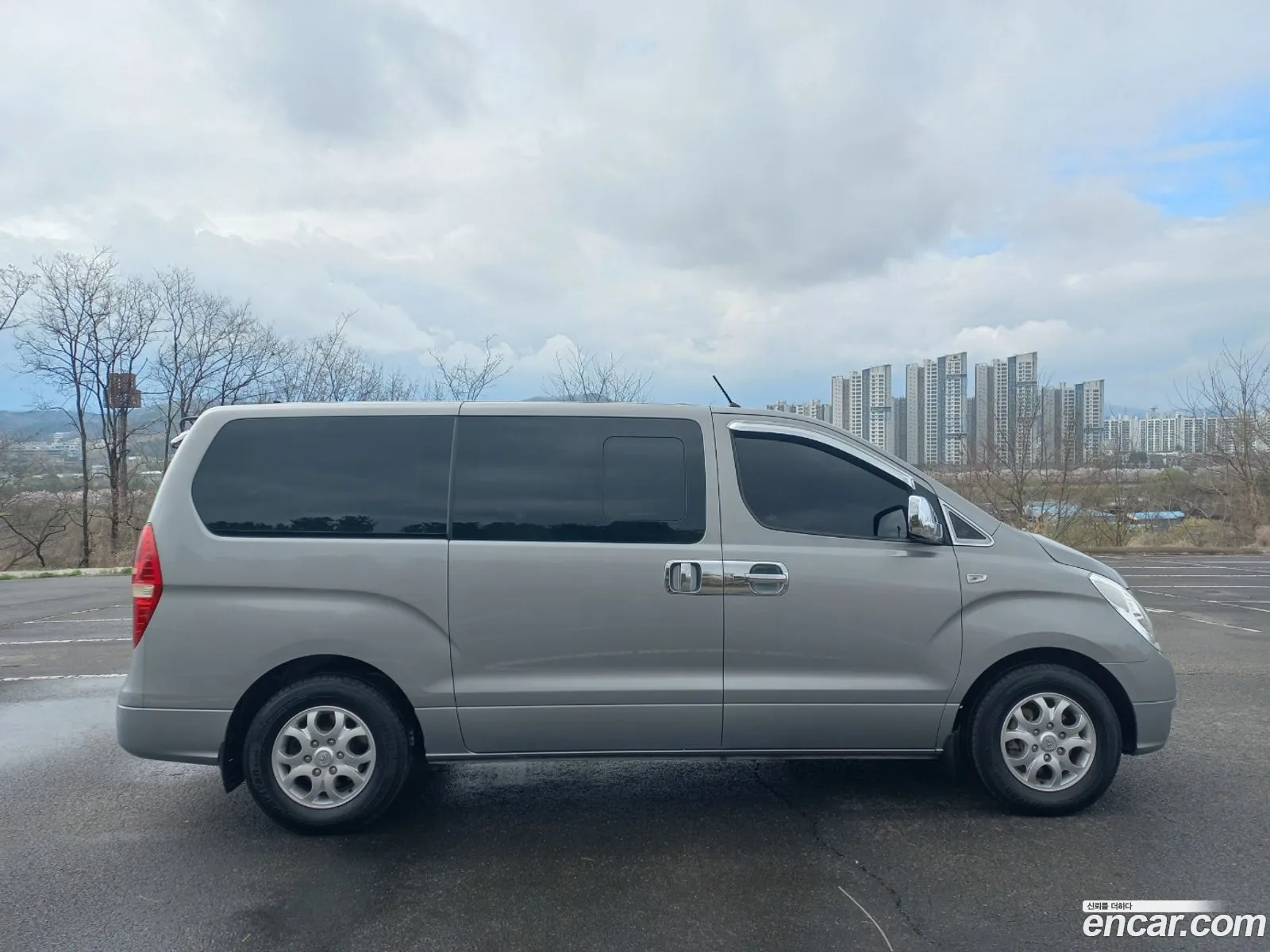Hyundai Grand Starex 2010 — 18