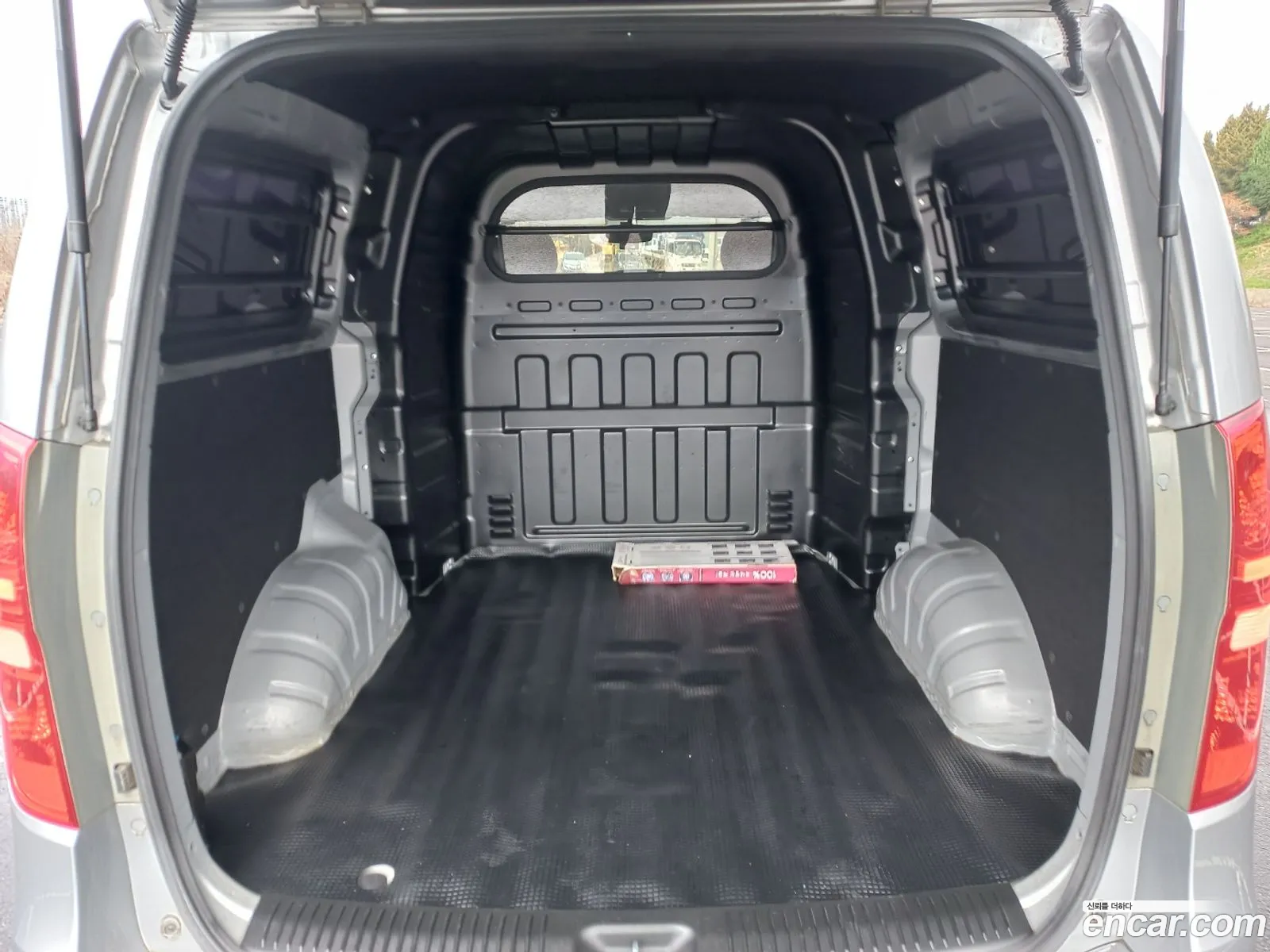 Hyundai Grand Starex 2010 — 2