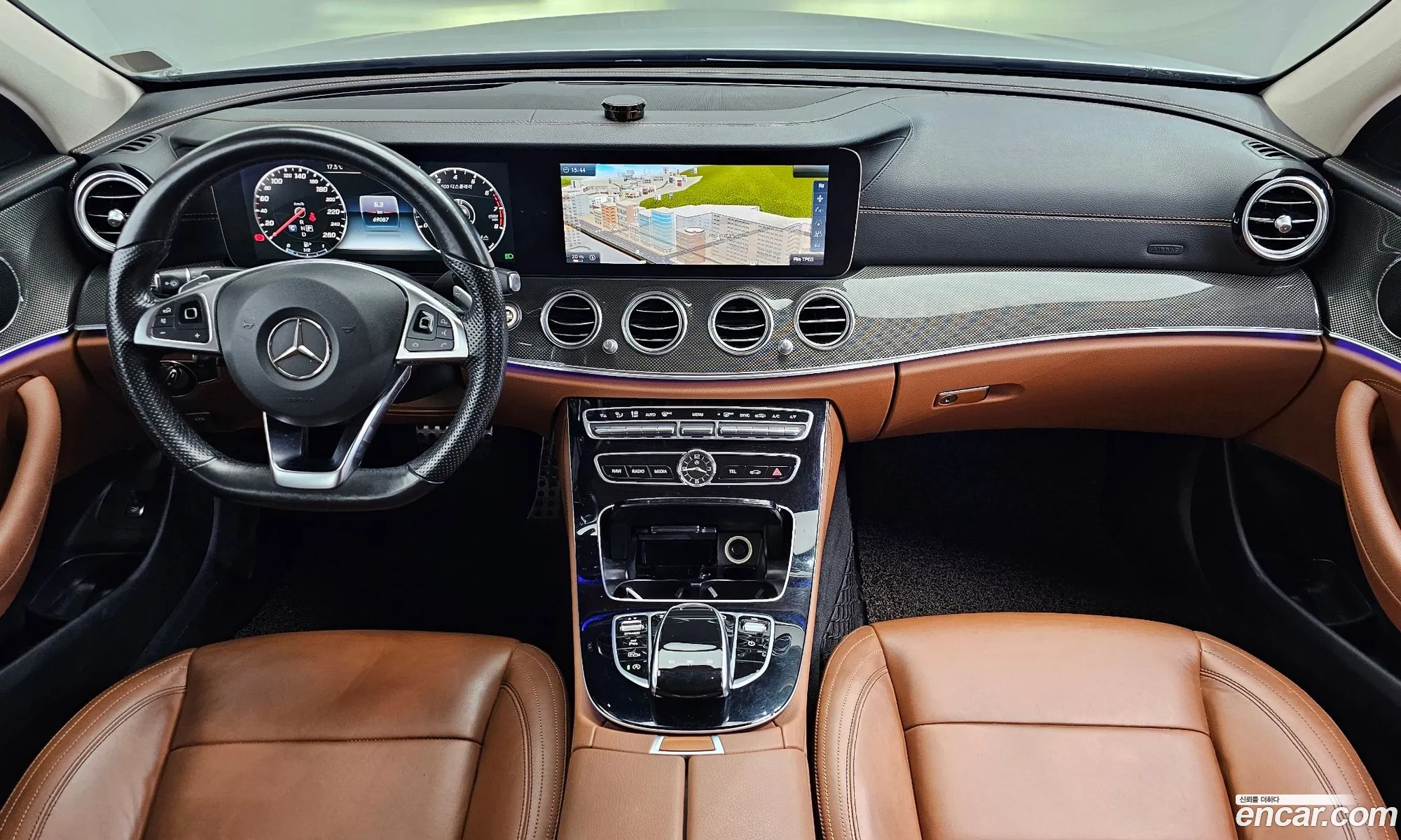 Mercedes-Benz E-Class W213 2017 WDDZF4KB3HA248783 — 13