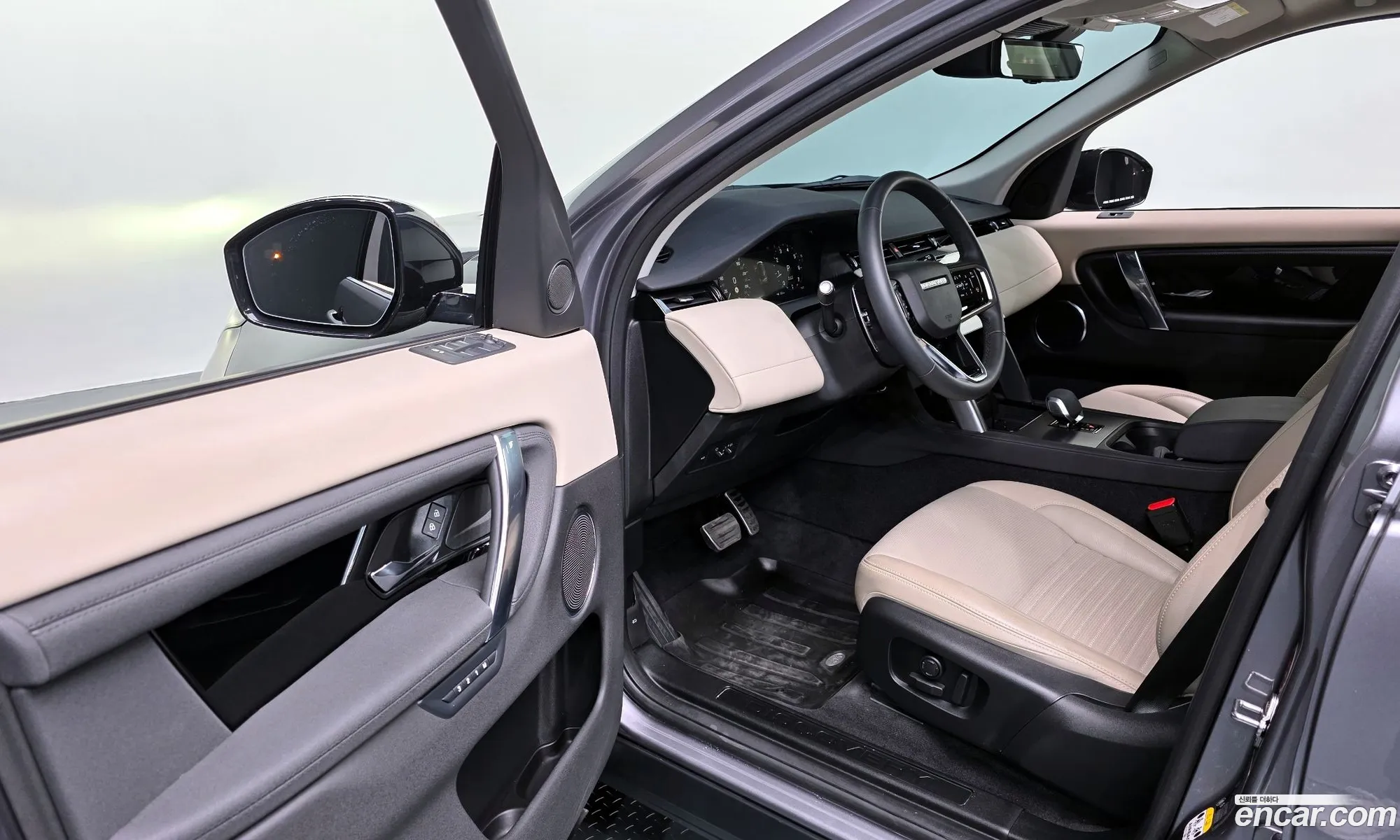 Land Rover Discovery Sport 2025 — 13