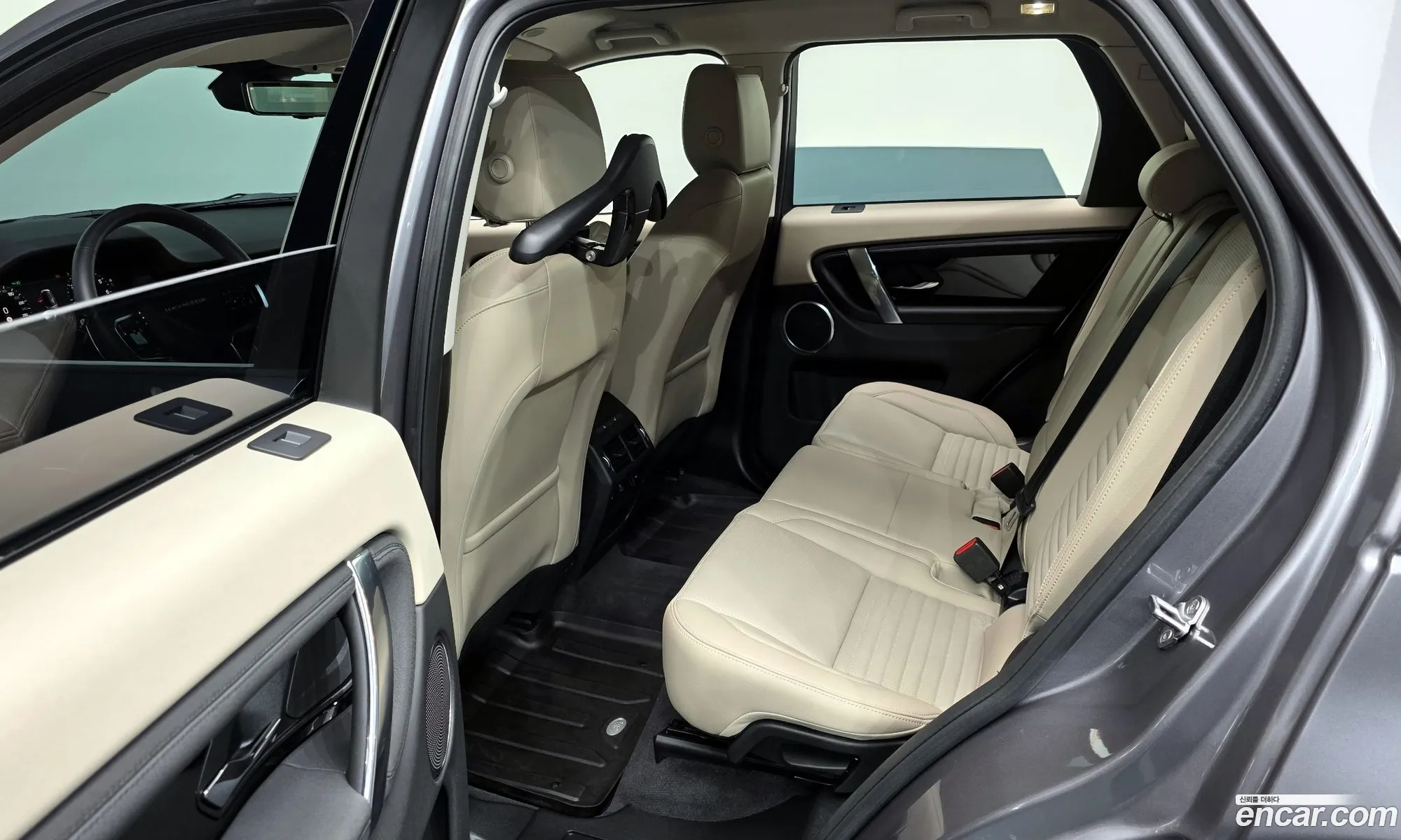 Land Rover Discovery Sport 2025 — 3