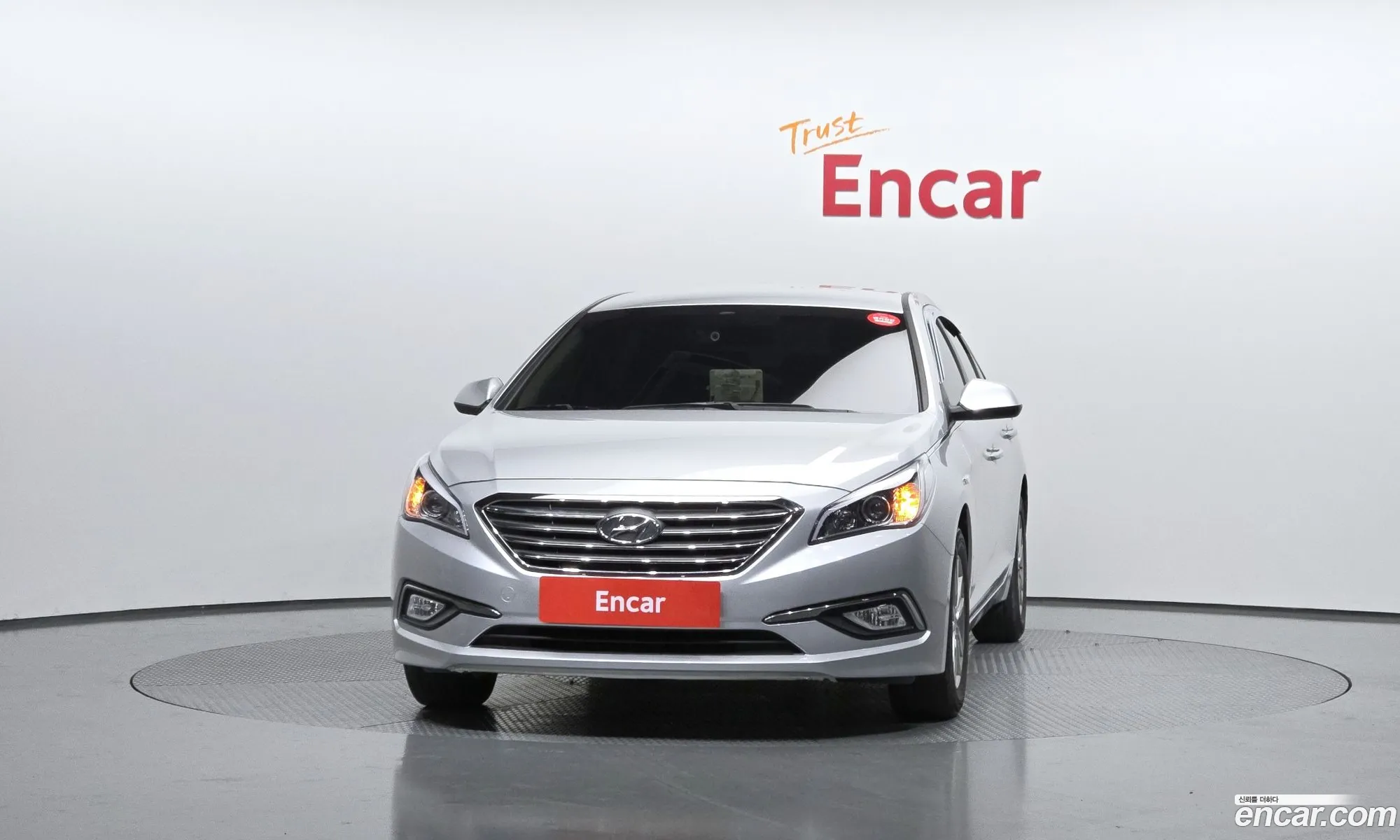 Hyundai LF Sonata 2016 — 29