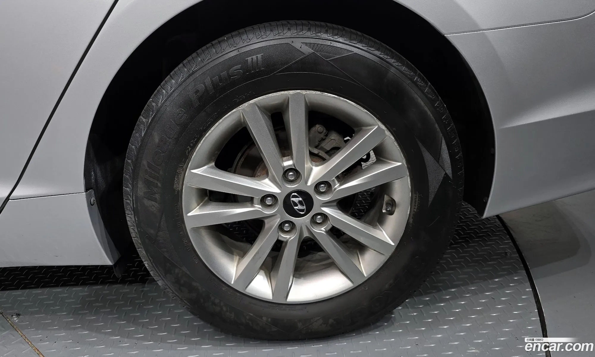 Hyundai LF Sonata 2016 — 30