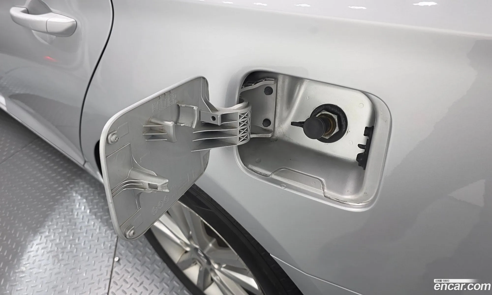 Hyundai LF Sonata 2016 — 24