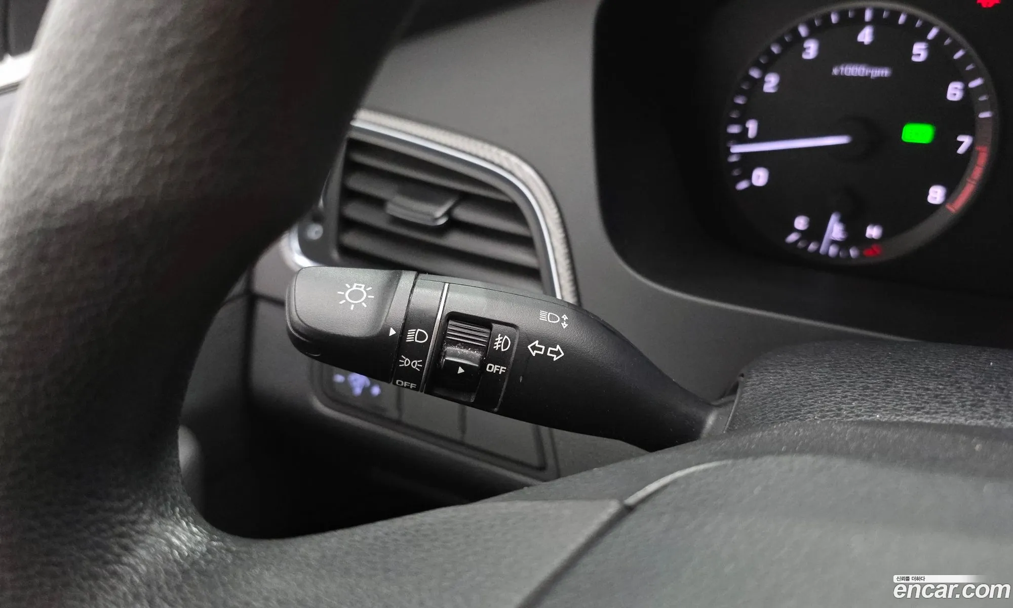 Hyundai LF Sonata 2016 — 21
