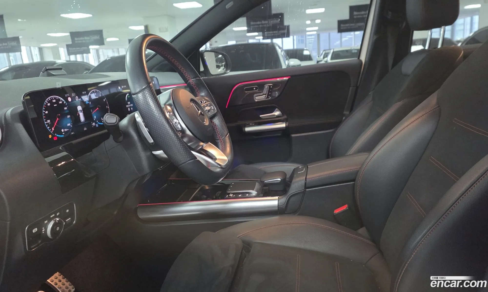 Mercedes-Benz GLA-Class H247 2023 — 6