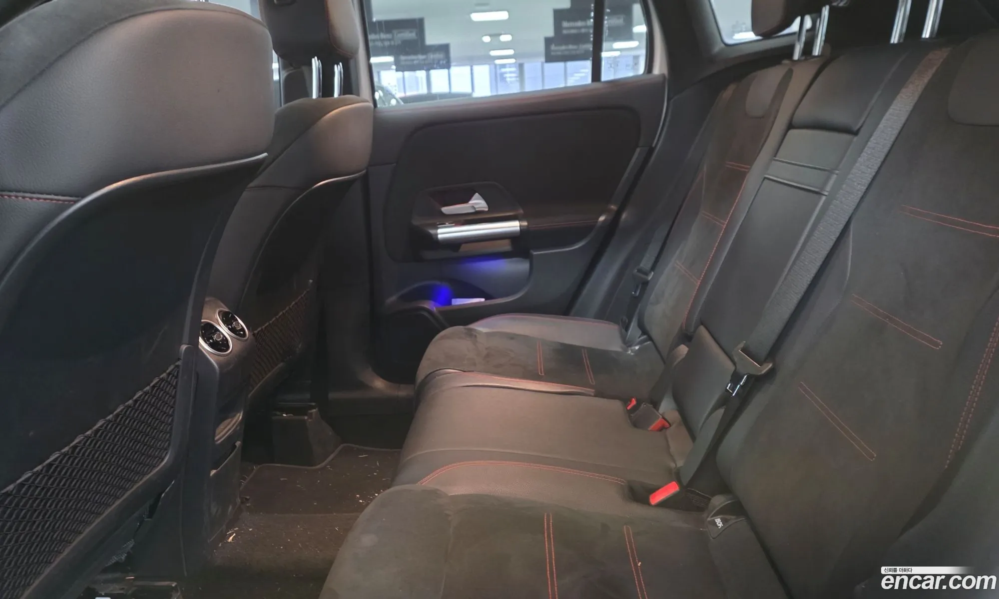 Mercedes-Benz GLA-Class H247 2023 — 14