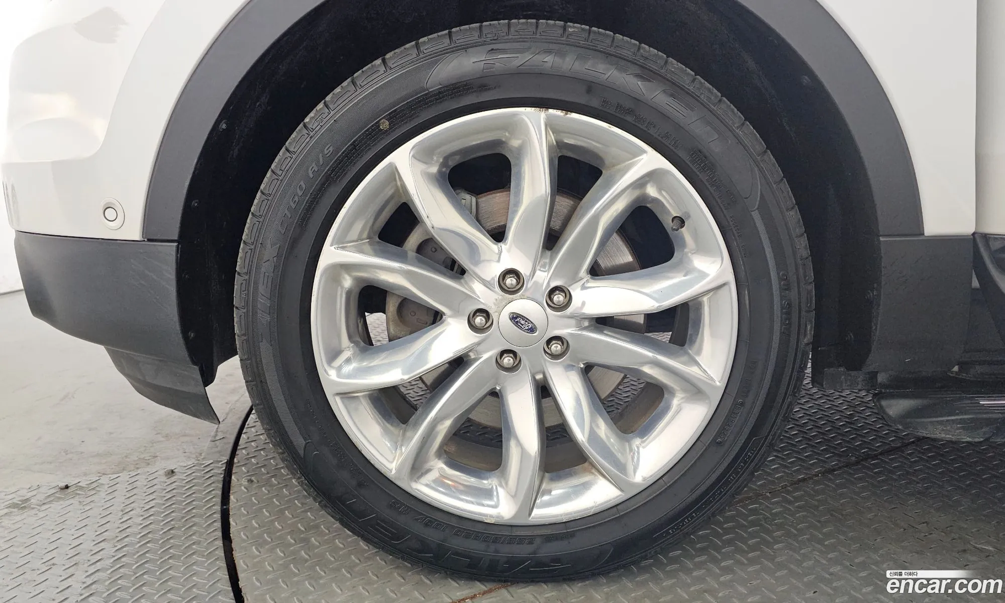 Ford Explorer 2014 1FM5K8F80EGC18302 — 2