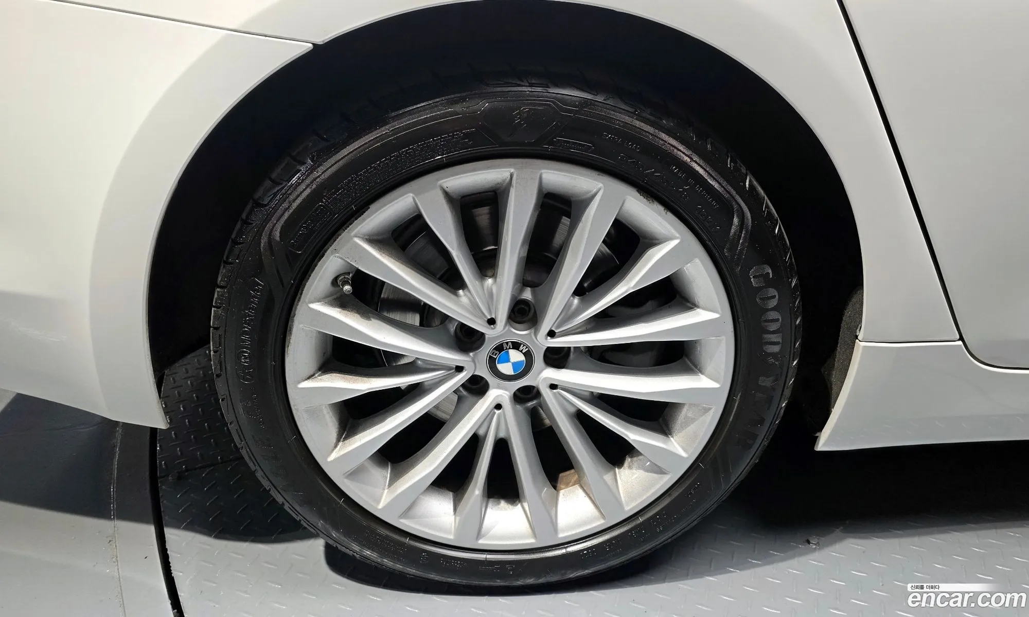 BMW 5 Series 2020 WBAJF3107LCE49729 — 5