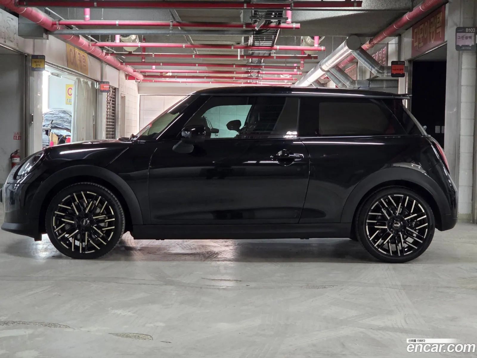 Mini Cooper S 2024 — 17