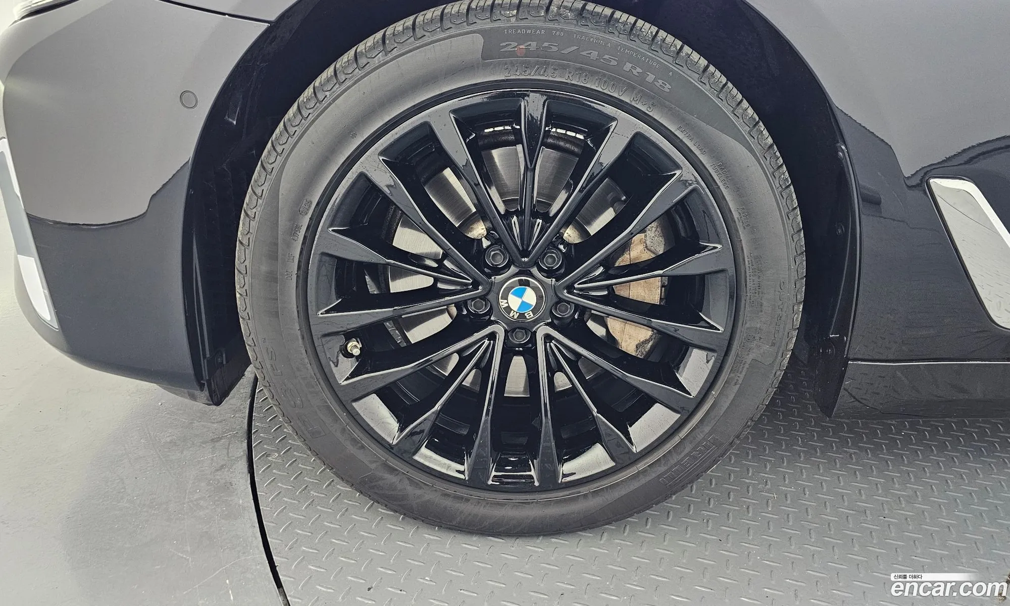 BMW 5 Series 2022 — 34